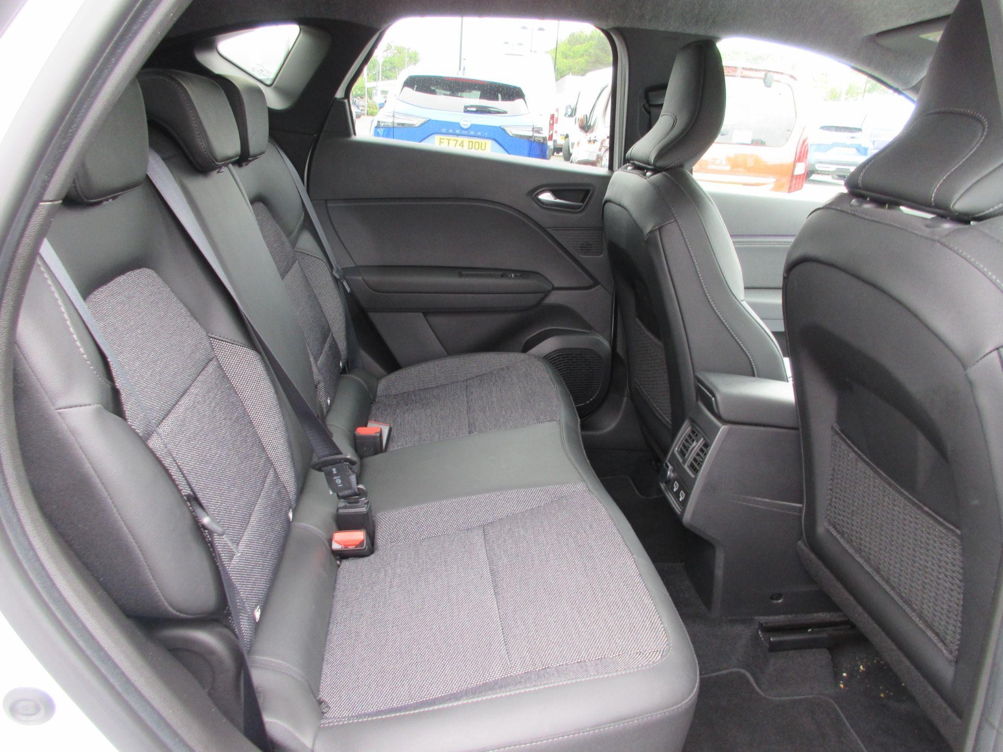 Renault Captur Image 12