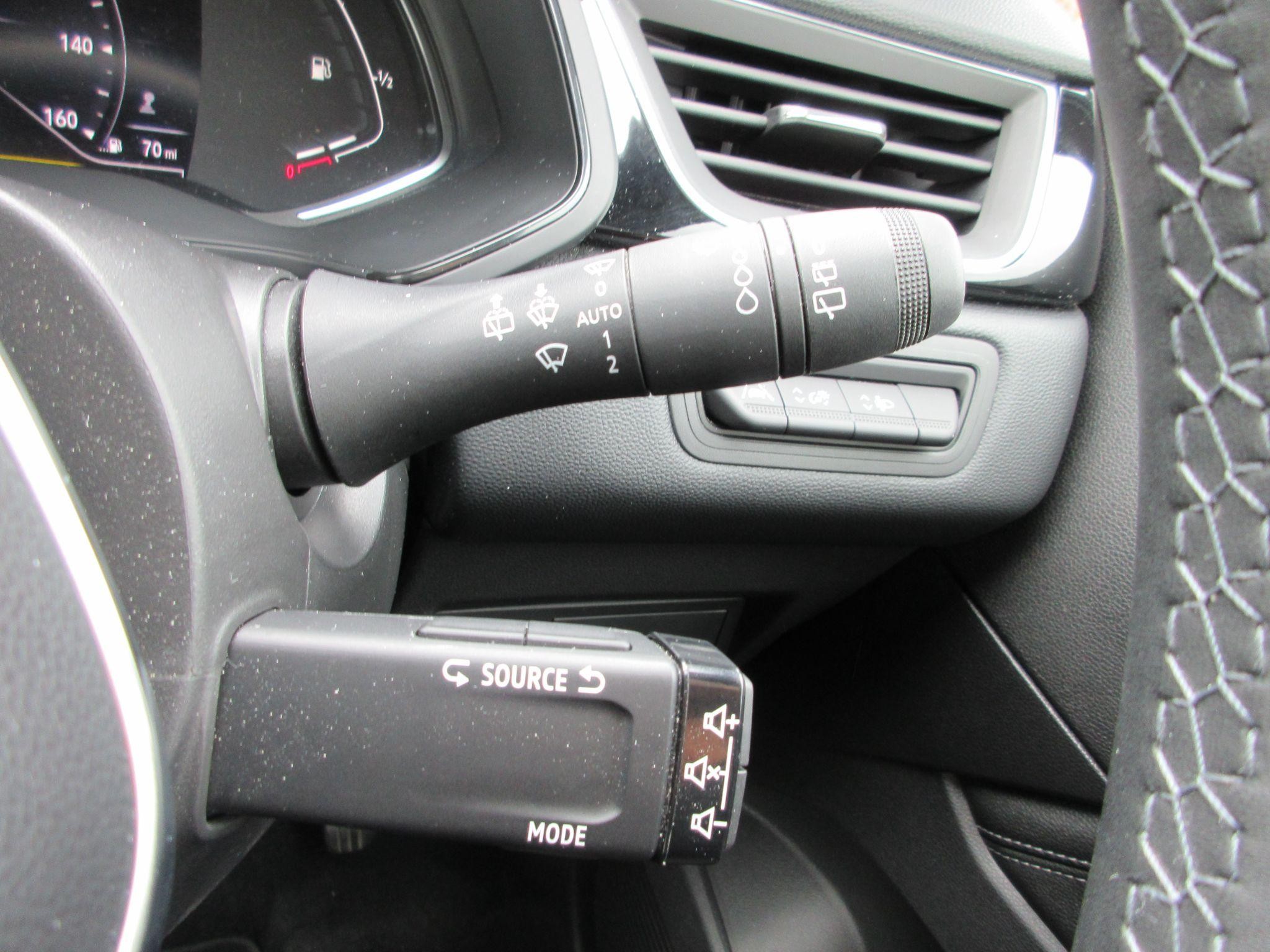 Renault Captur Image 18