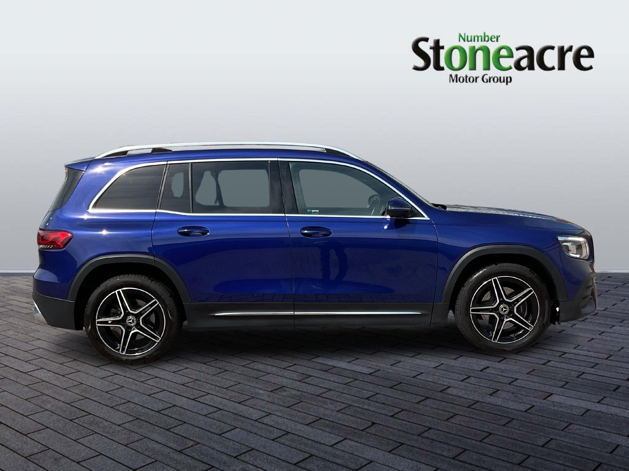 Mercedes-Benz GLB Image 2