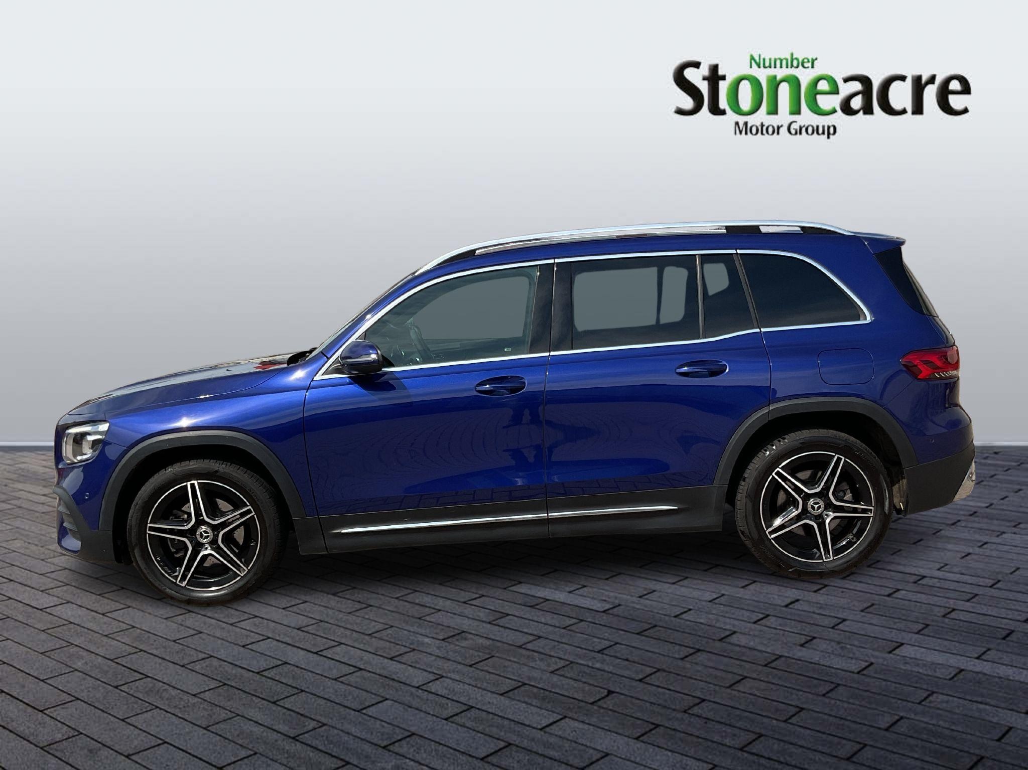 Mercedes-Benz GLB Image 6