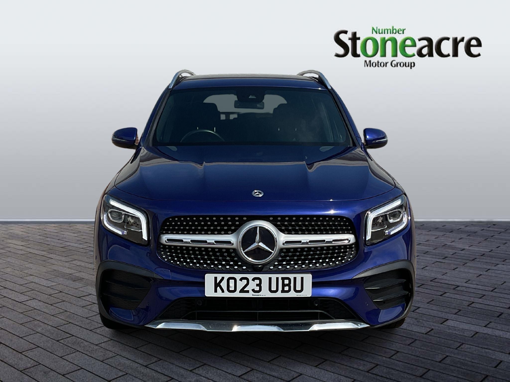 Mercedes-Benz GLB Image 8