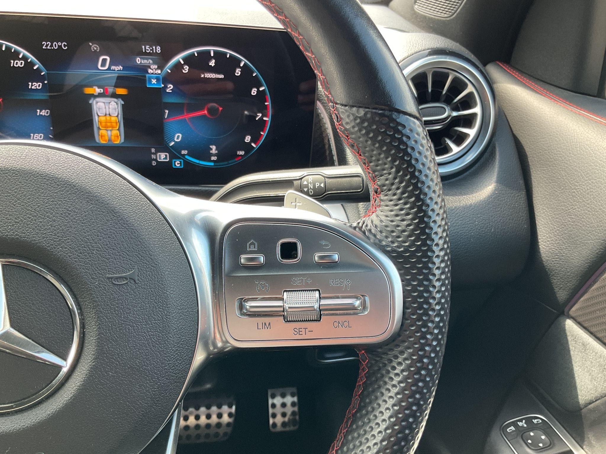 Mercedes-Benz GLB Image 20