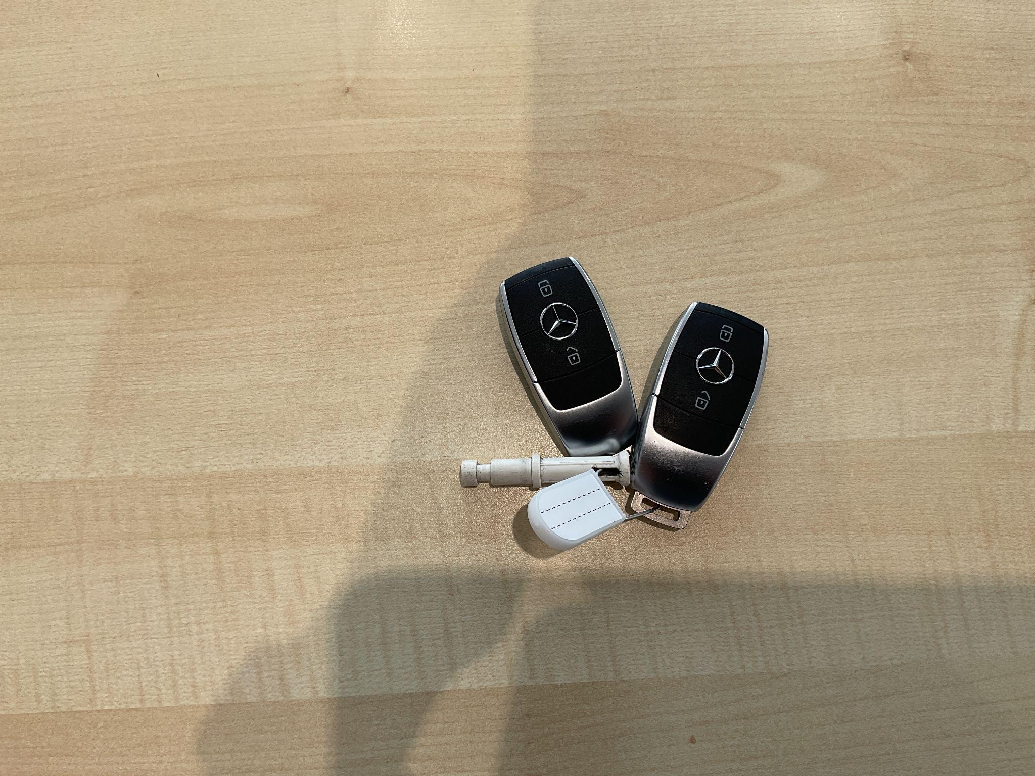 Mercedes-Benz GLB Image 29