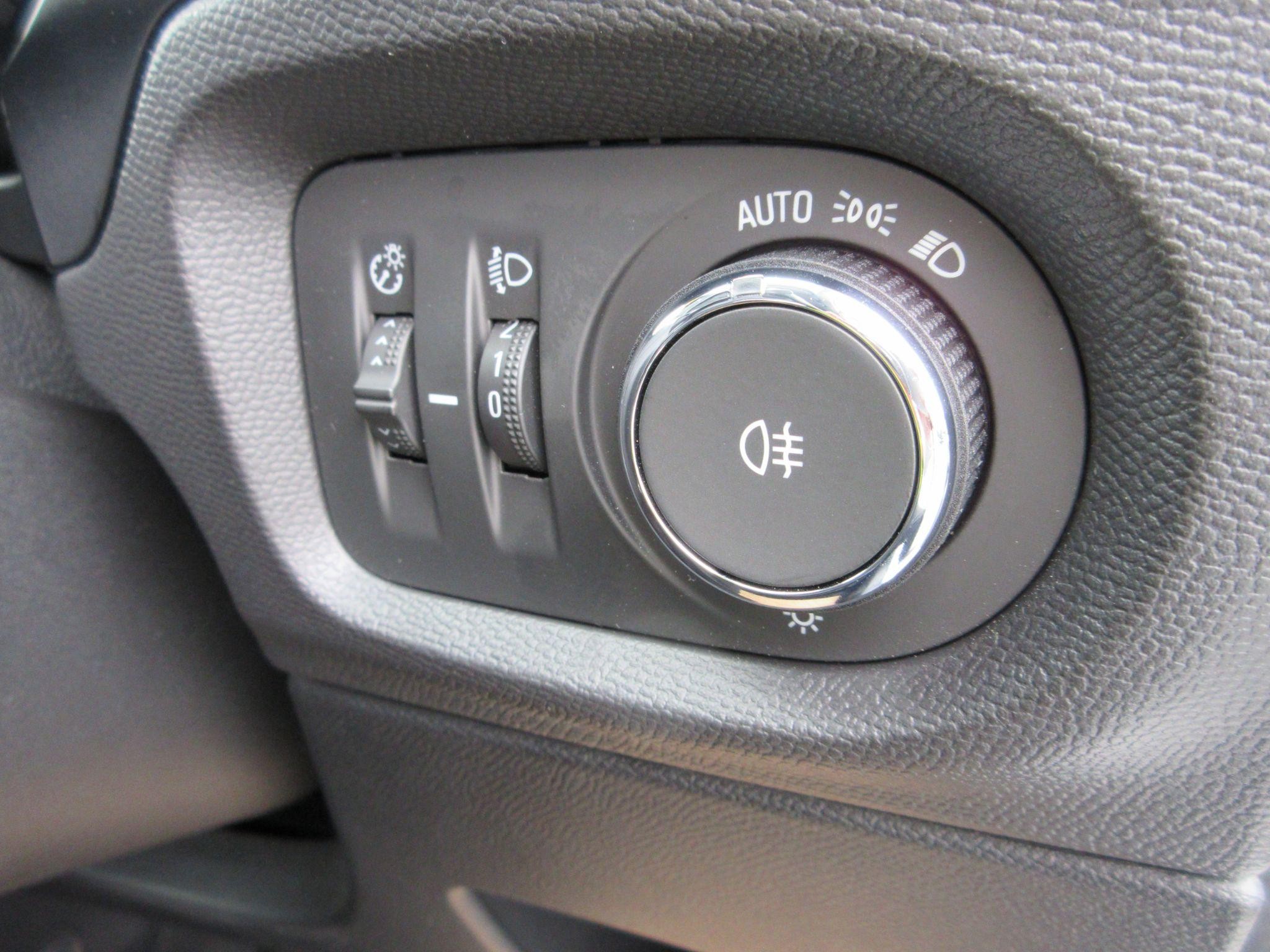 Vauxhall Corsa Image 19