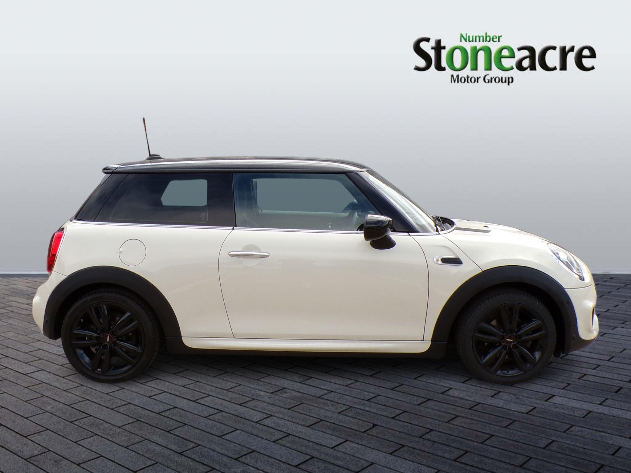 MINI Hatch Image 2