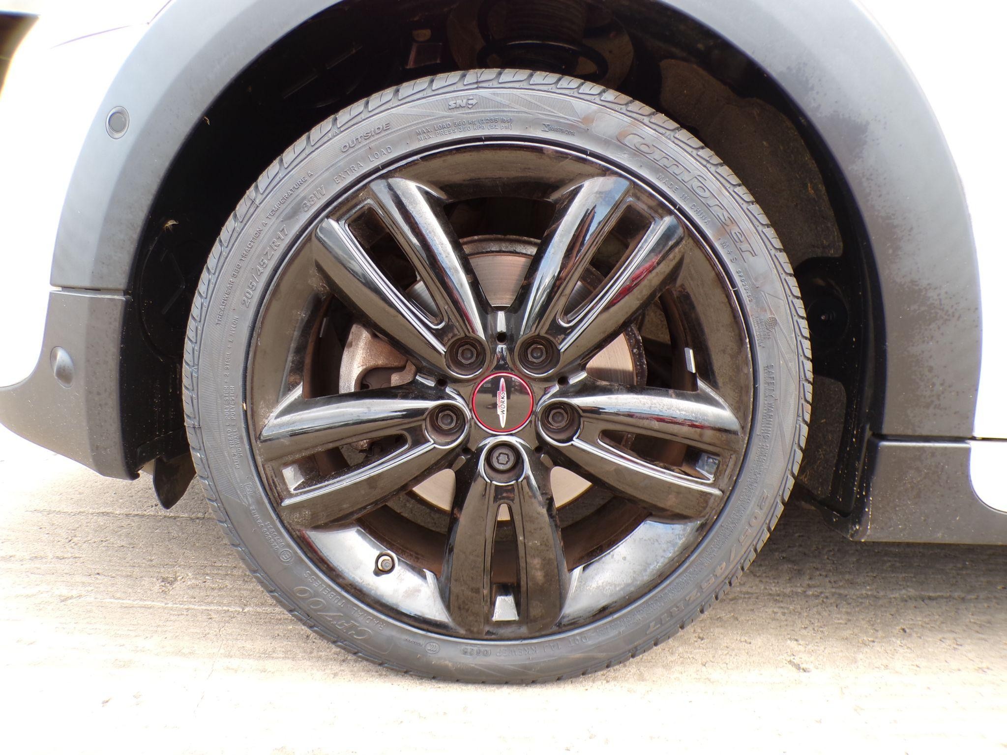 MINI Hatch Image 8