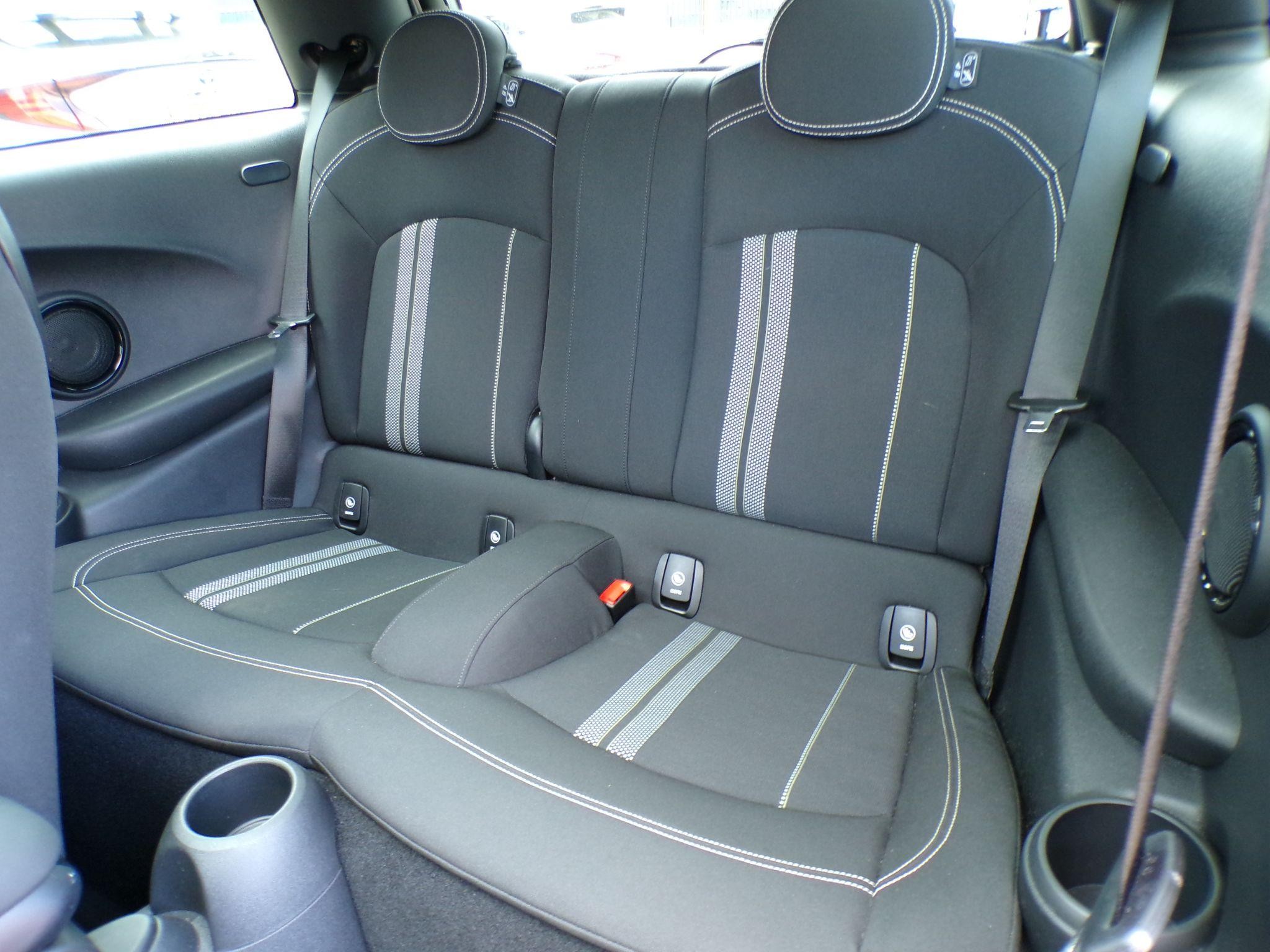 MINI Hatch Image 14