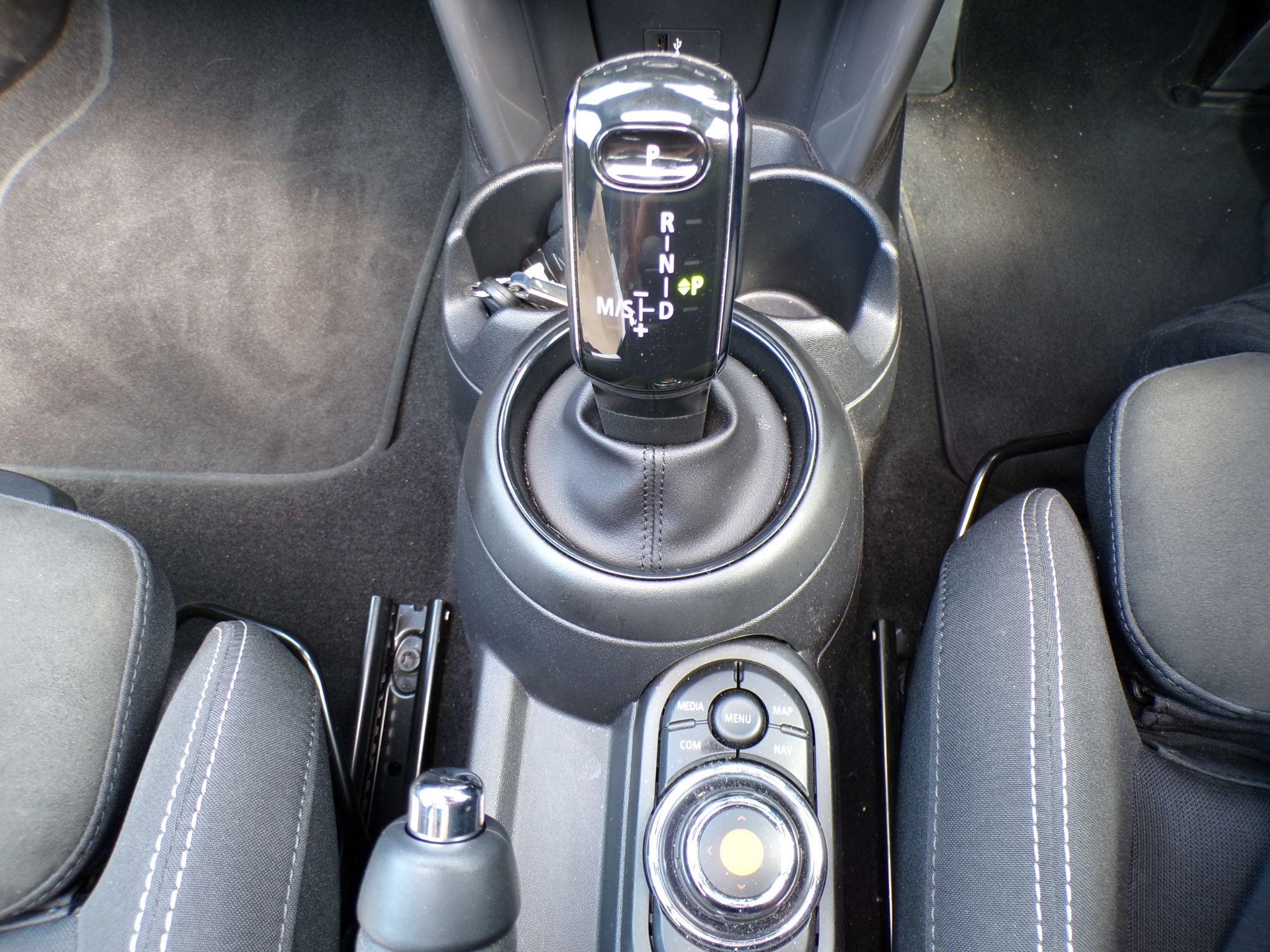 MINI Hatch Image 33