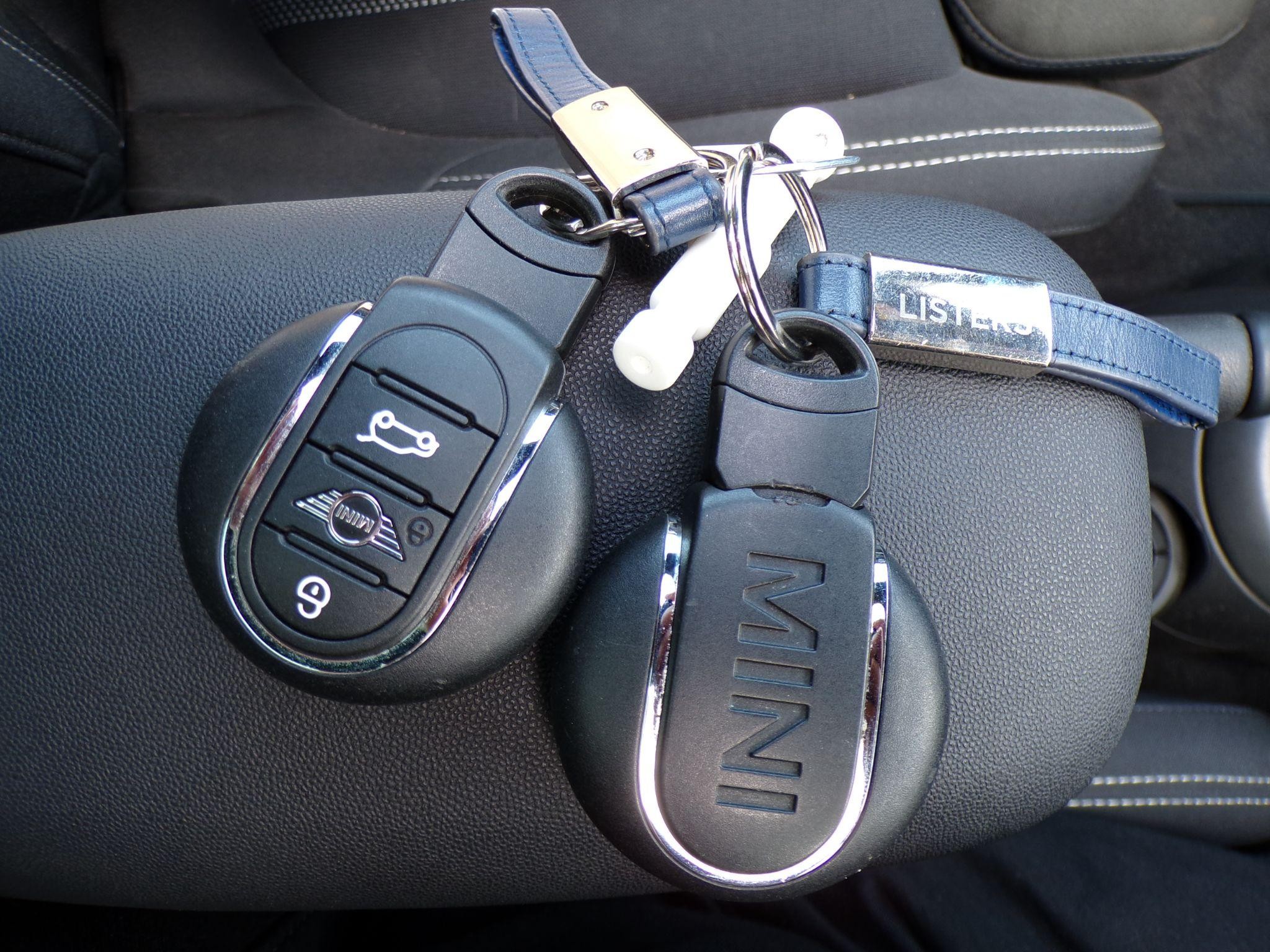 MINI Hatch Image 36