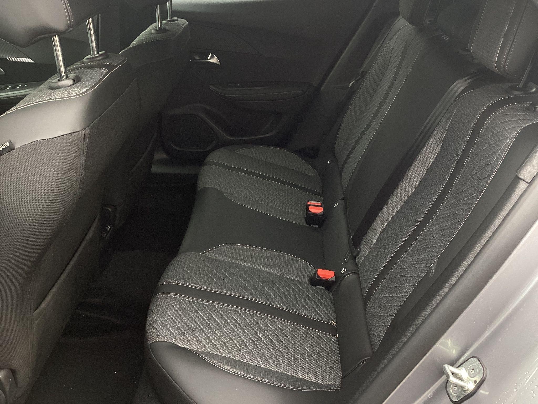 Peugeot E-2008 Image 14