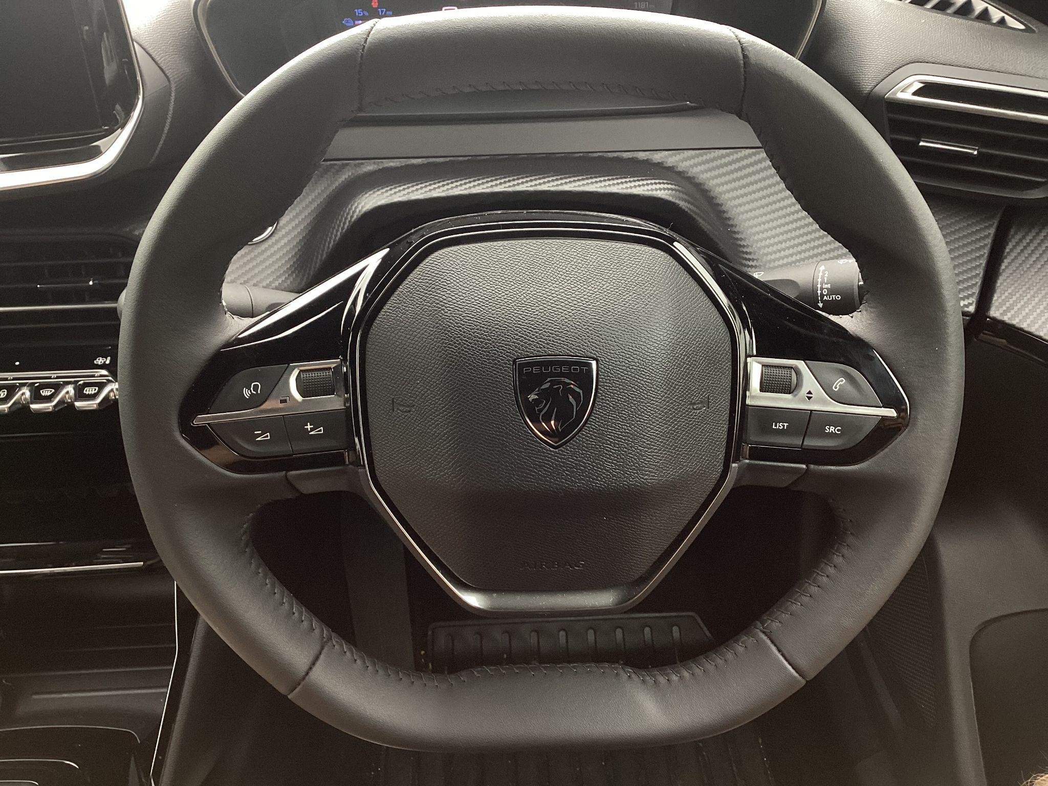 Peugeot E-2008 Image 17
