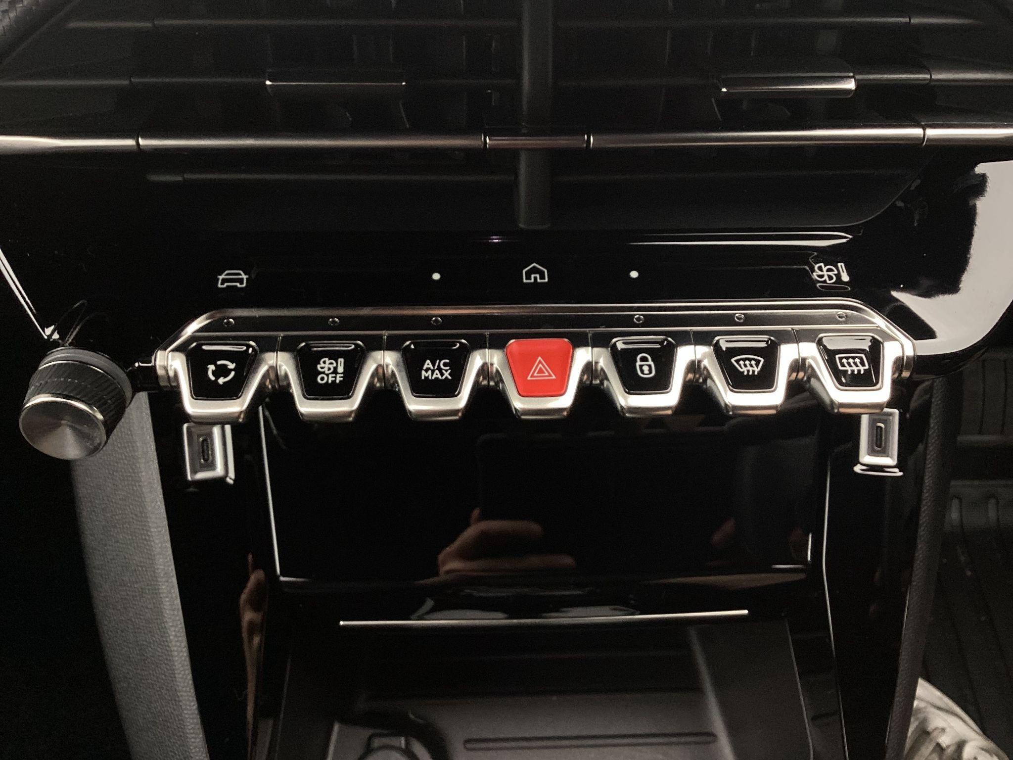 Peugeot E-2008 Image 23