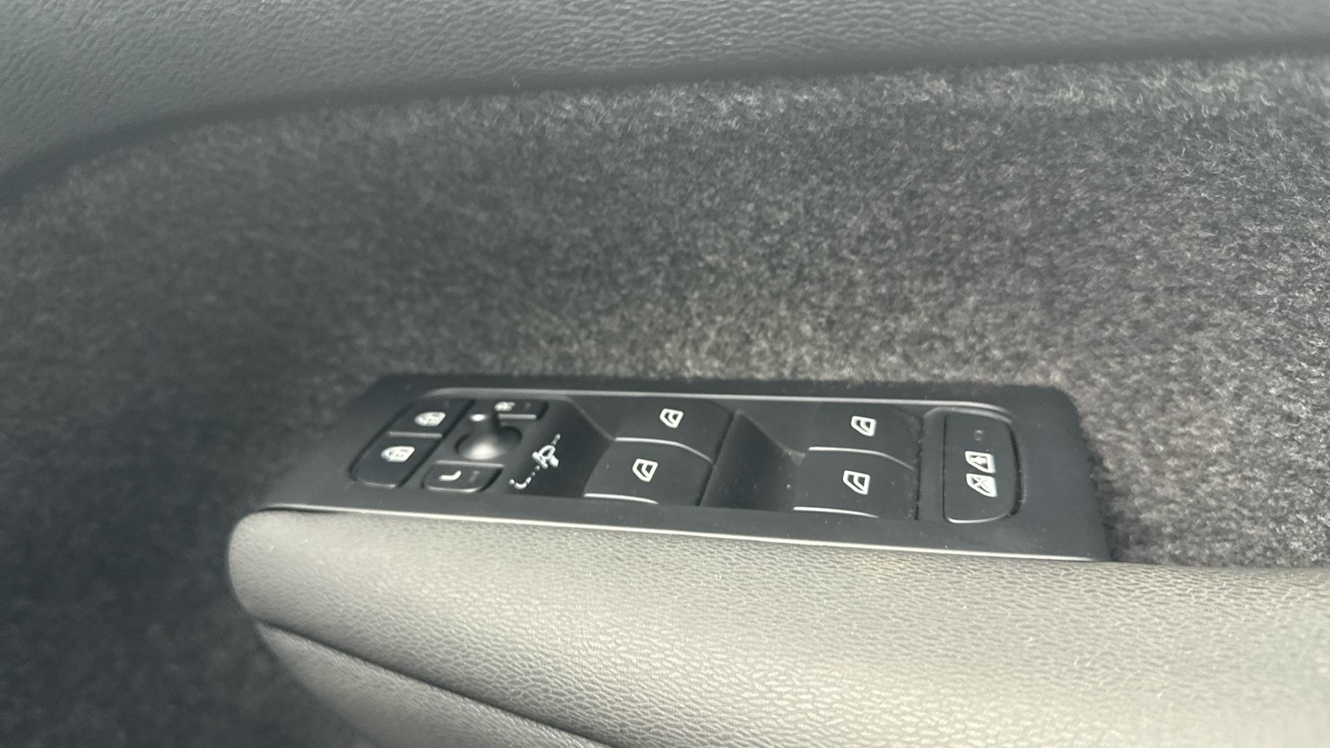 Volvo XC40 Image 21