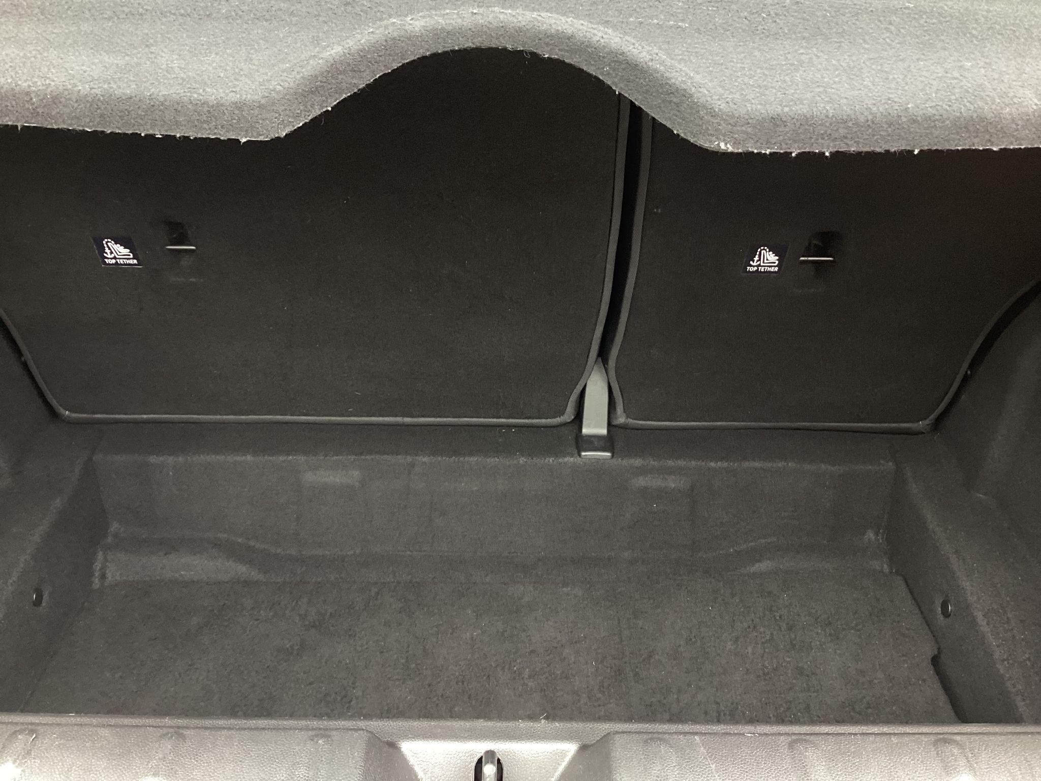 MINI Hatch Image 10