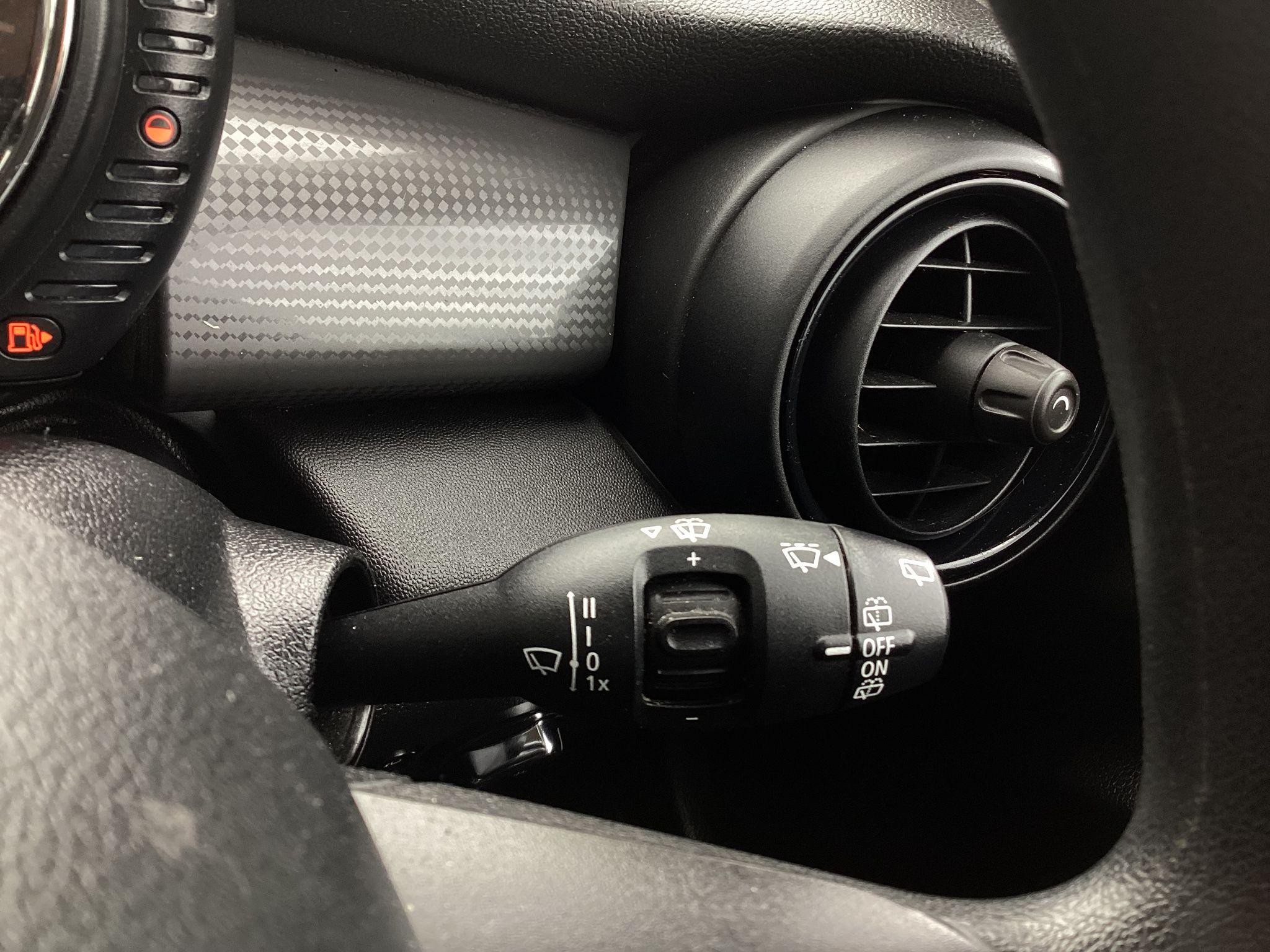 MINI Hatch Image 20