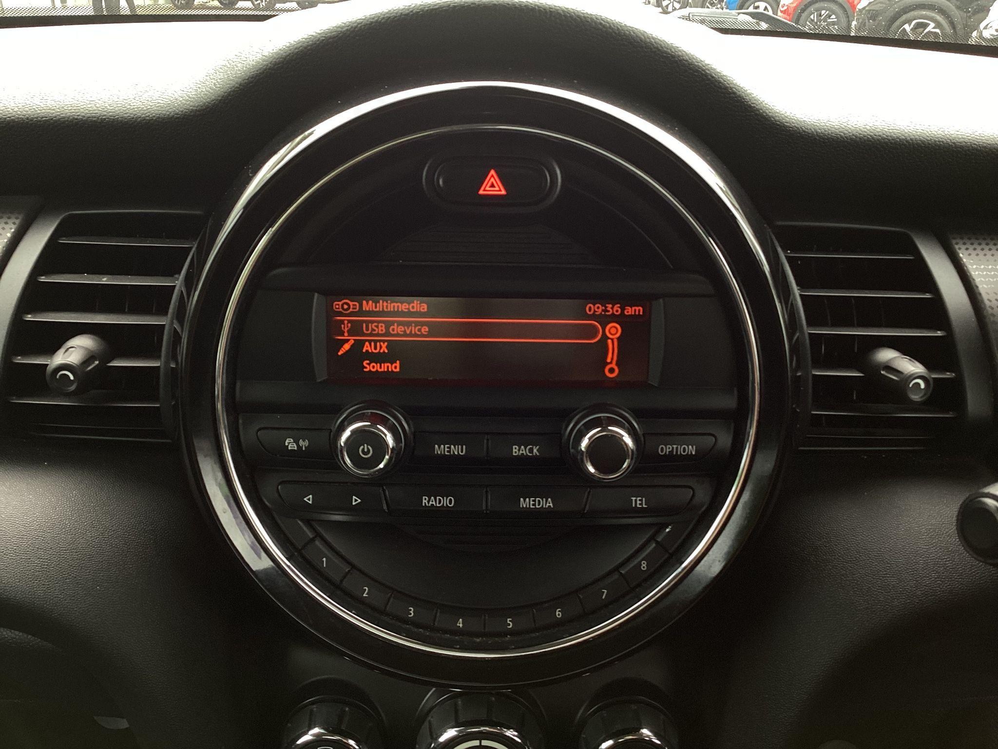 MINI Hatch Image 22