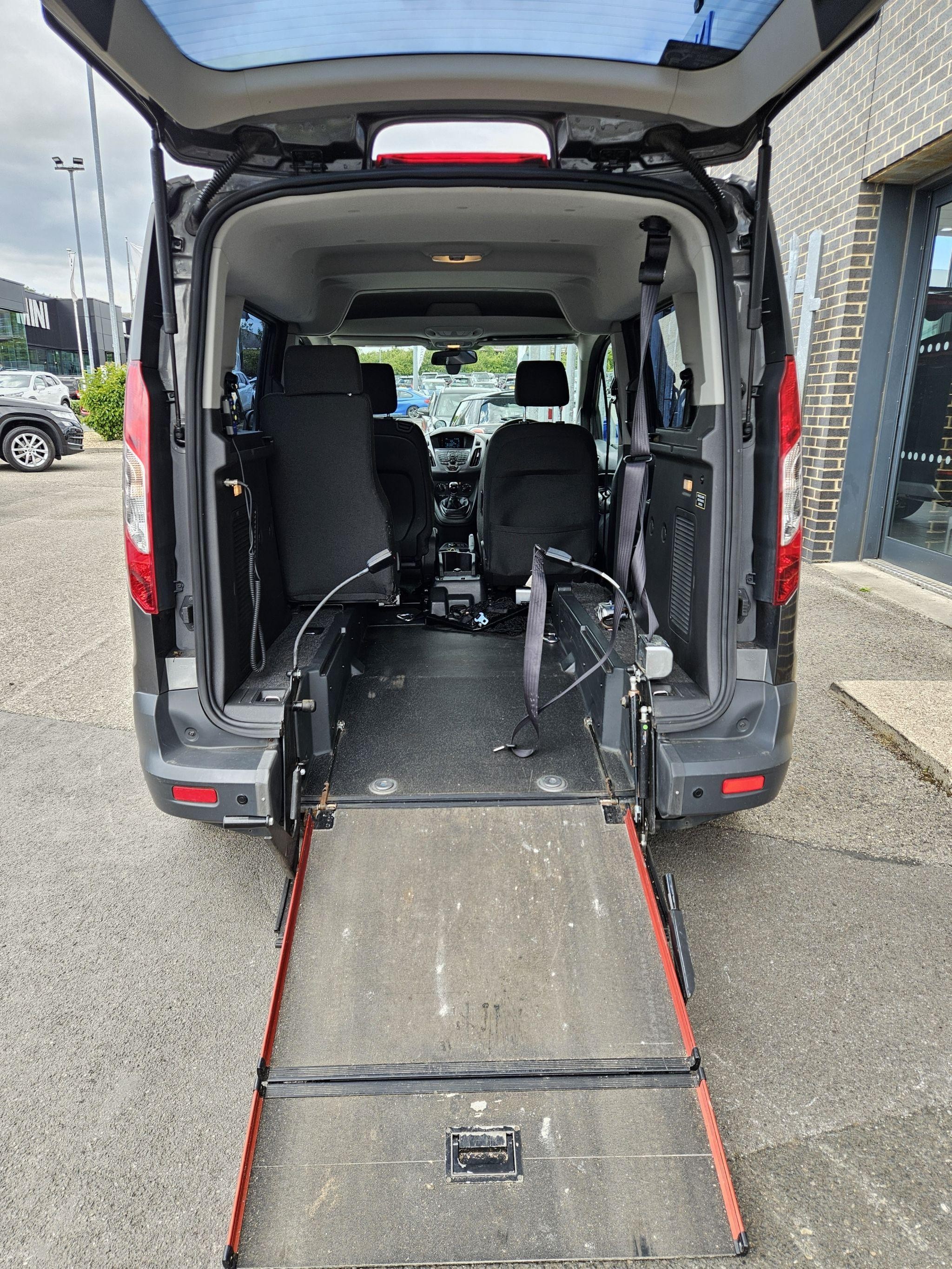 Ford Tourneo Connect Image 11