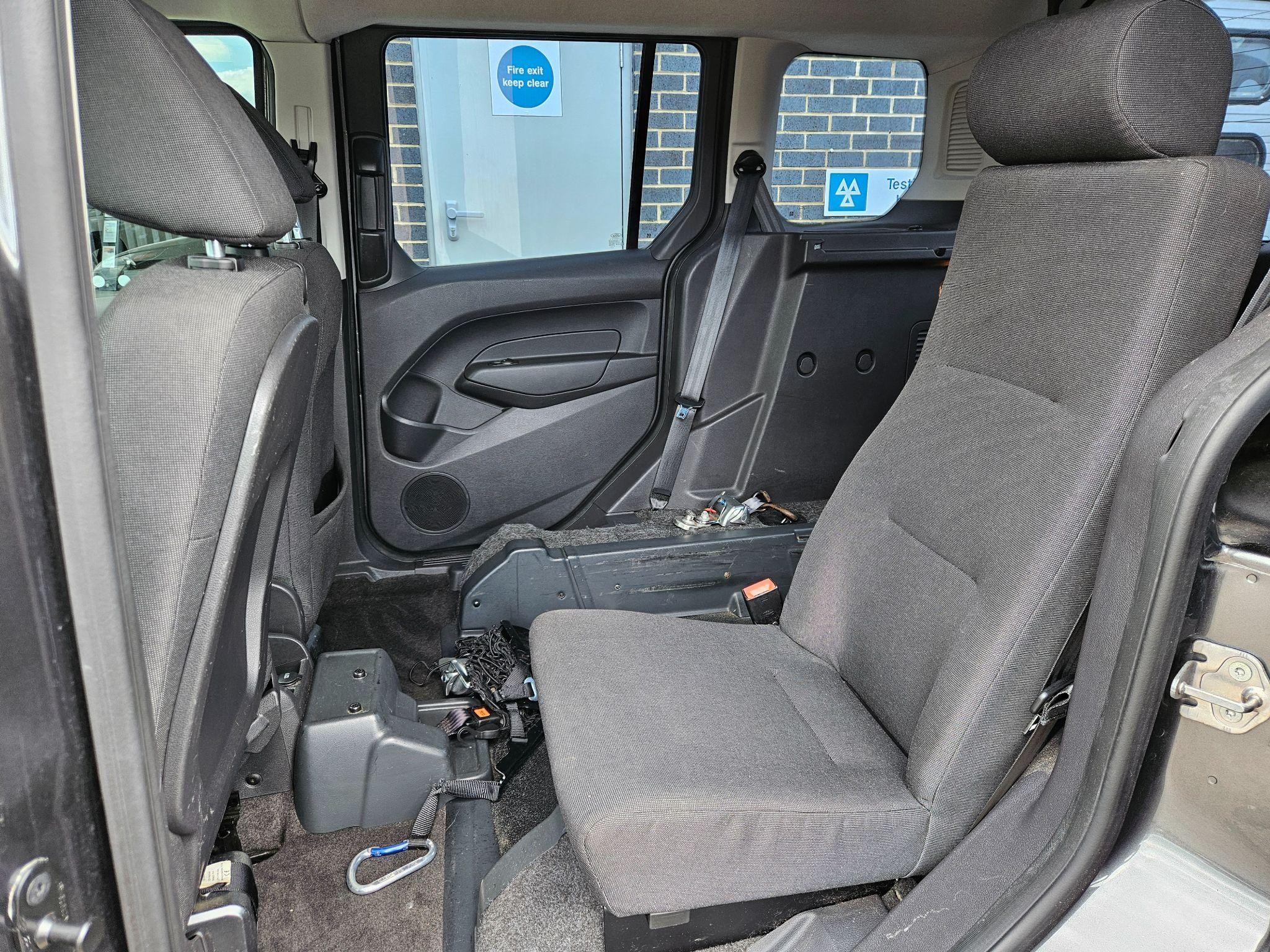 Ford Tourneo Connect Image 21