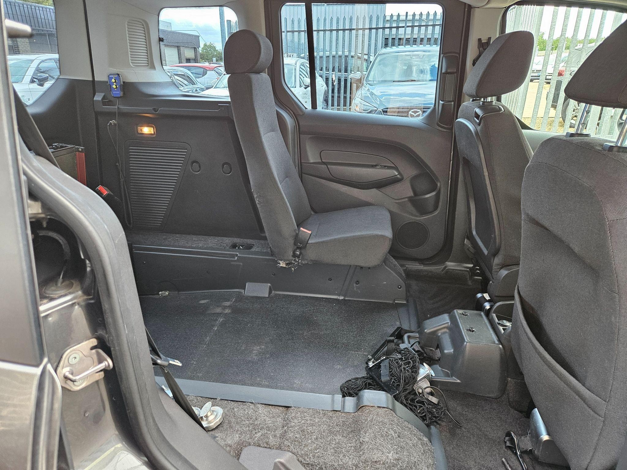 Ford Tourneo Connect Image 22