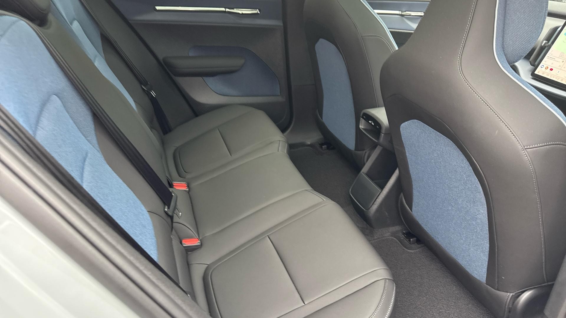 Volvo EX30 Image 6