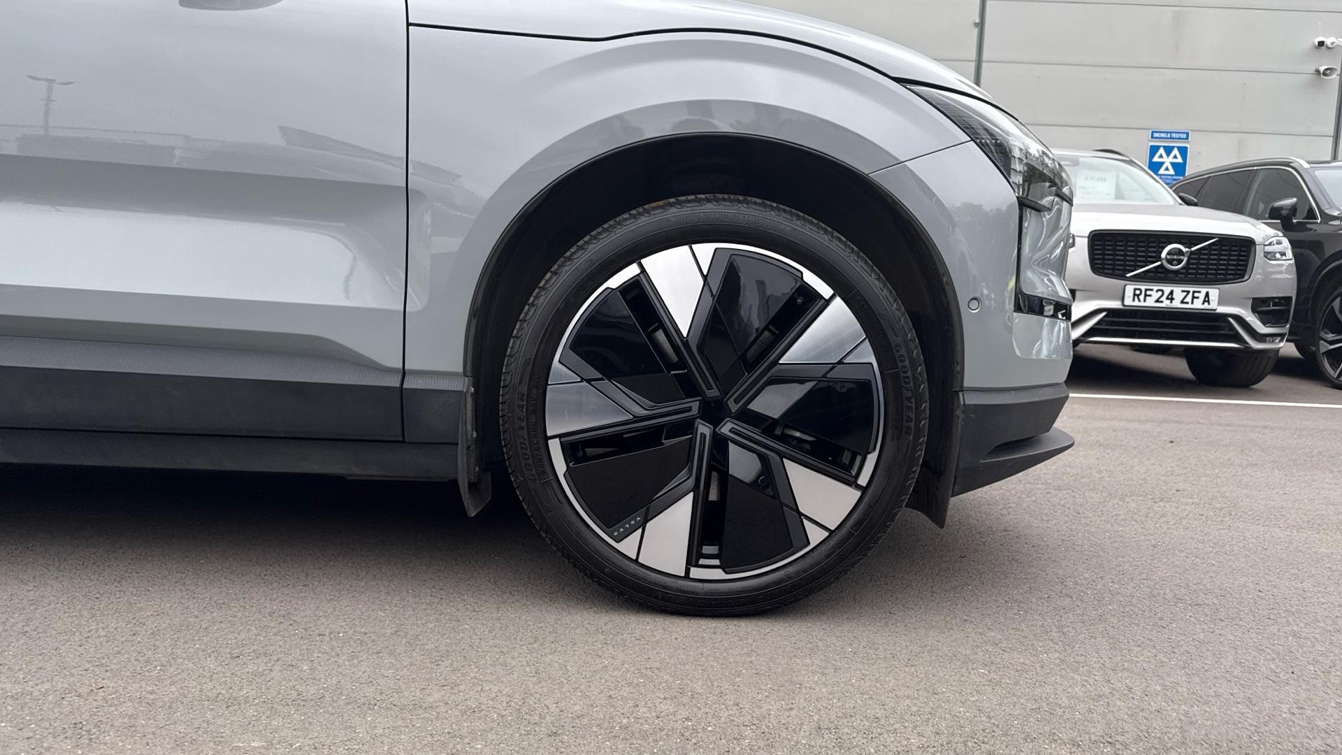 Volvo EX30 Image 9