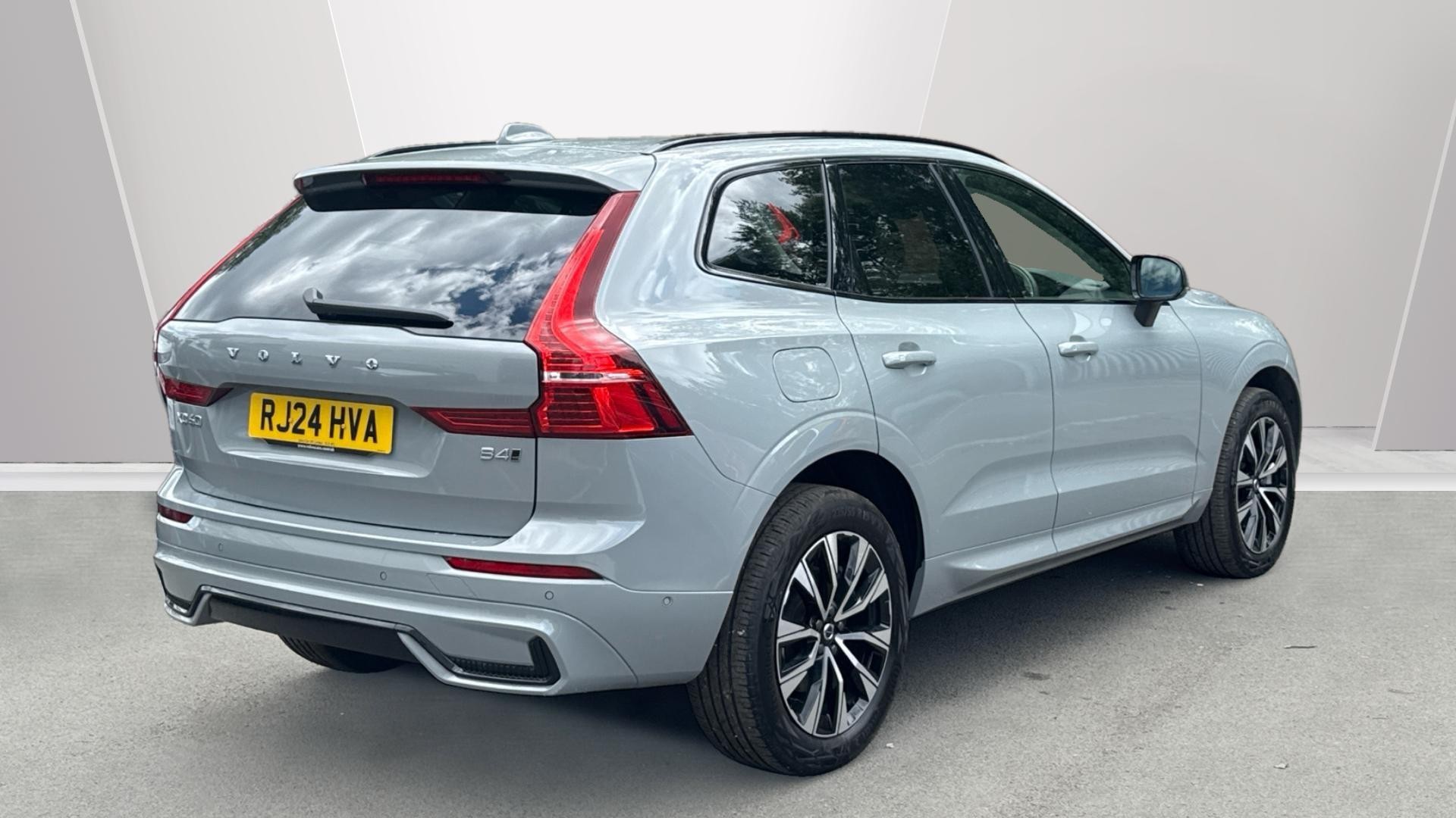 Volvo XC60 Image 2