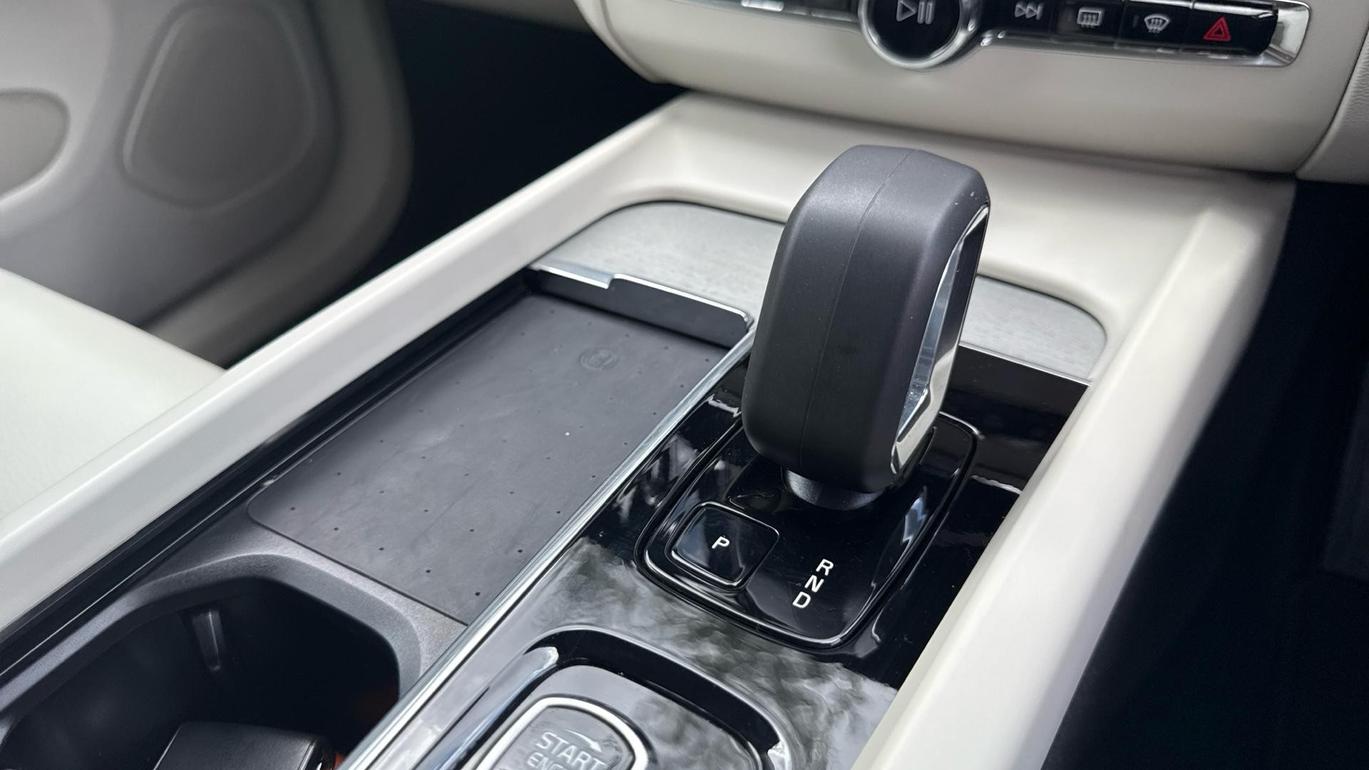 Volvo XC60 Image 21