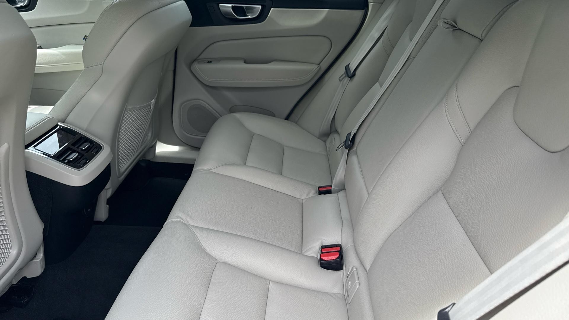 Volvo XC60 Image 25