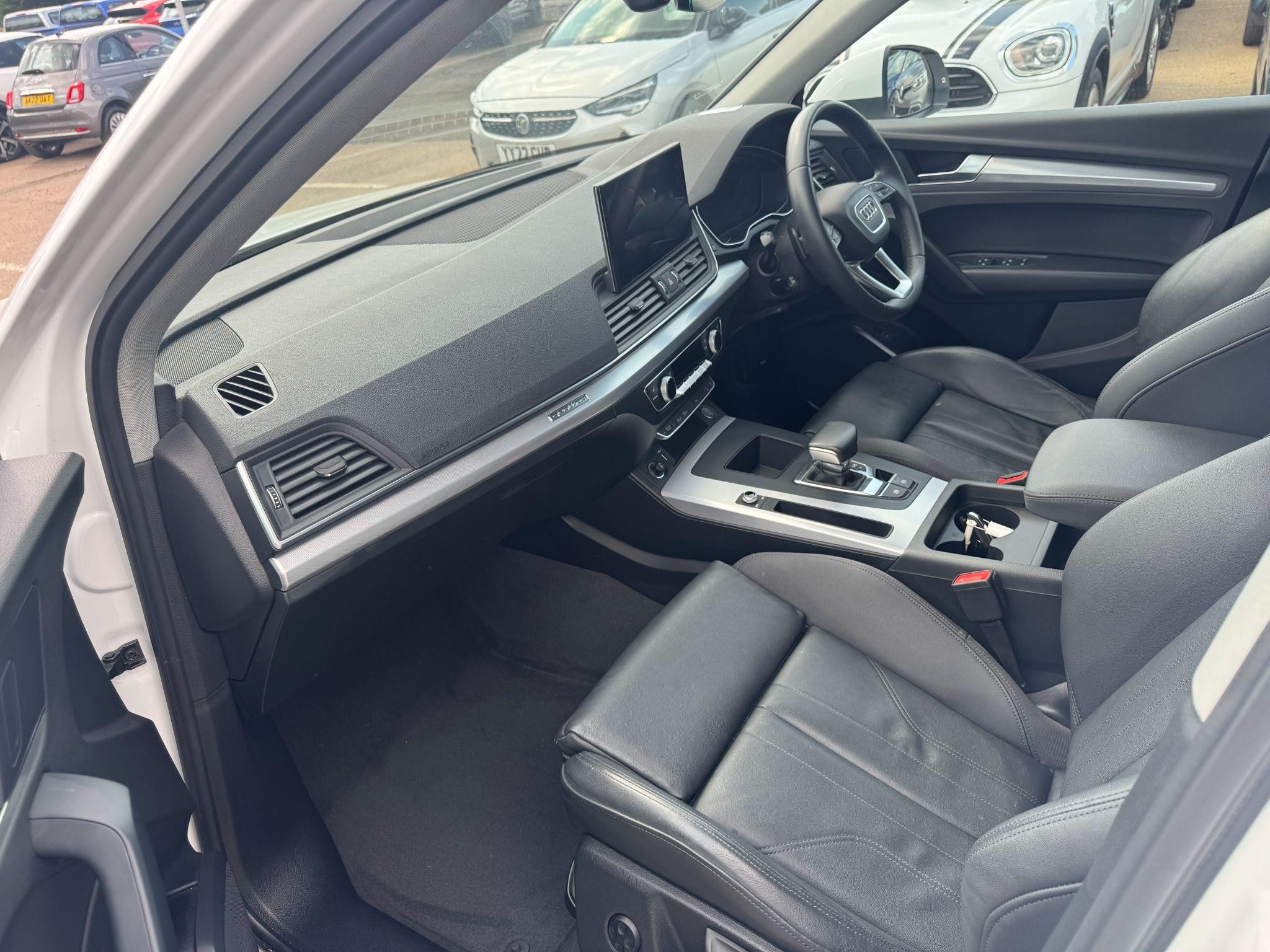 Audi Q5 Image 11