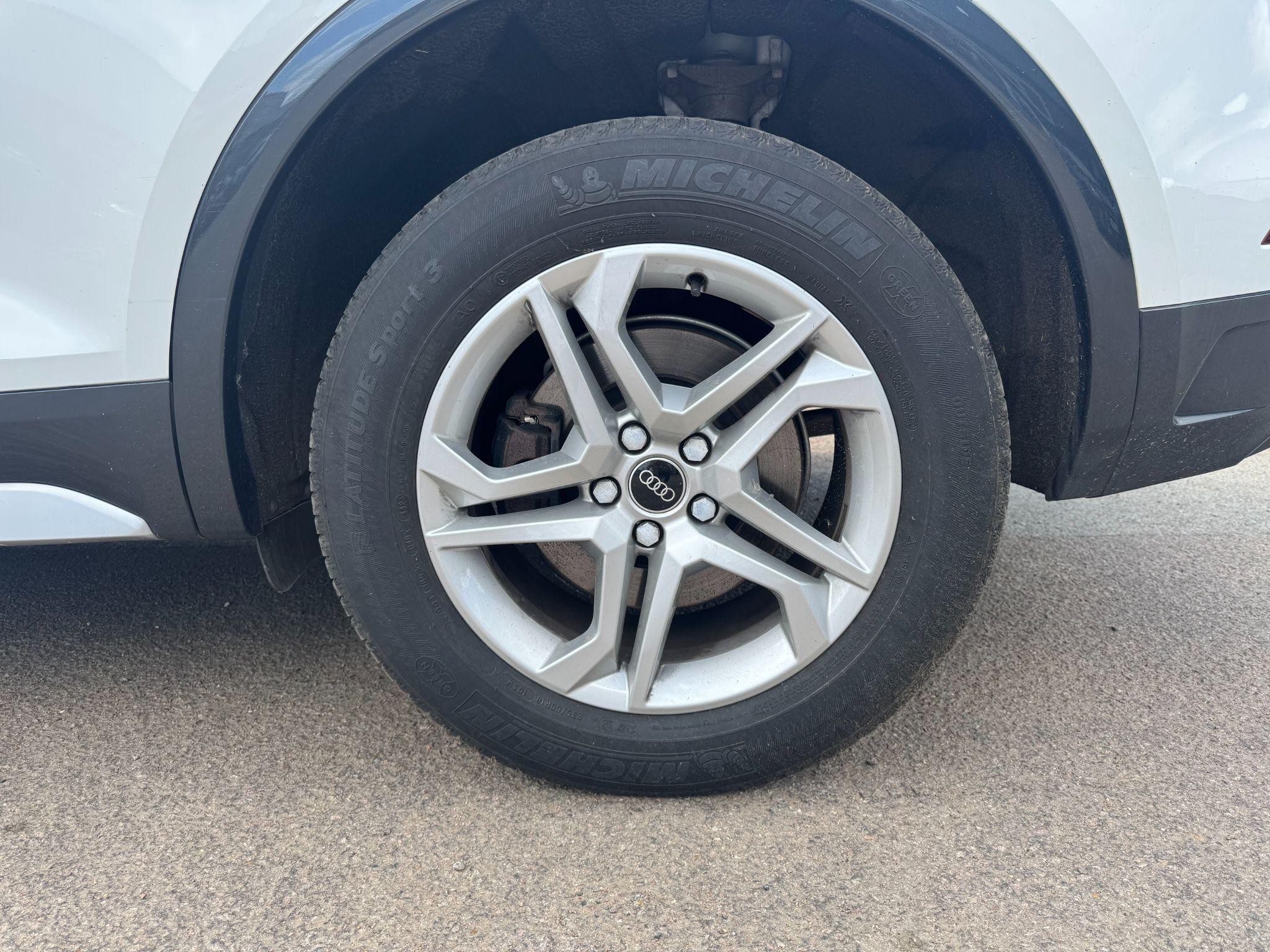 Audi Q5 Image 12