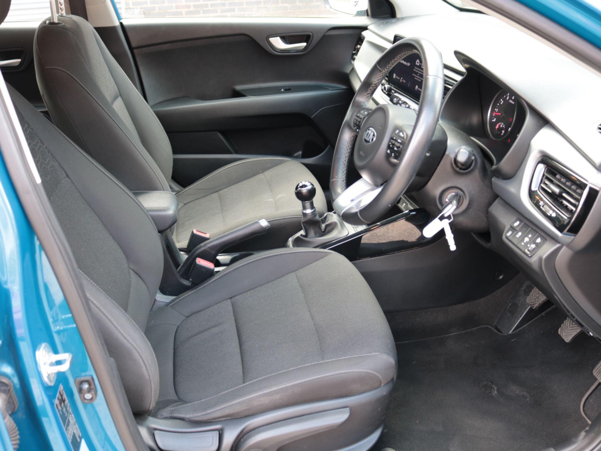 Kia Rio Image 11