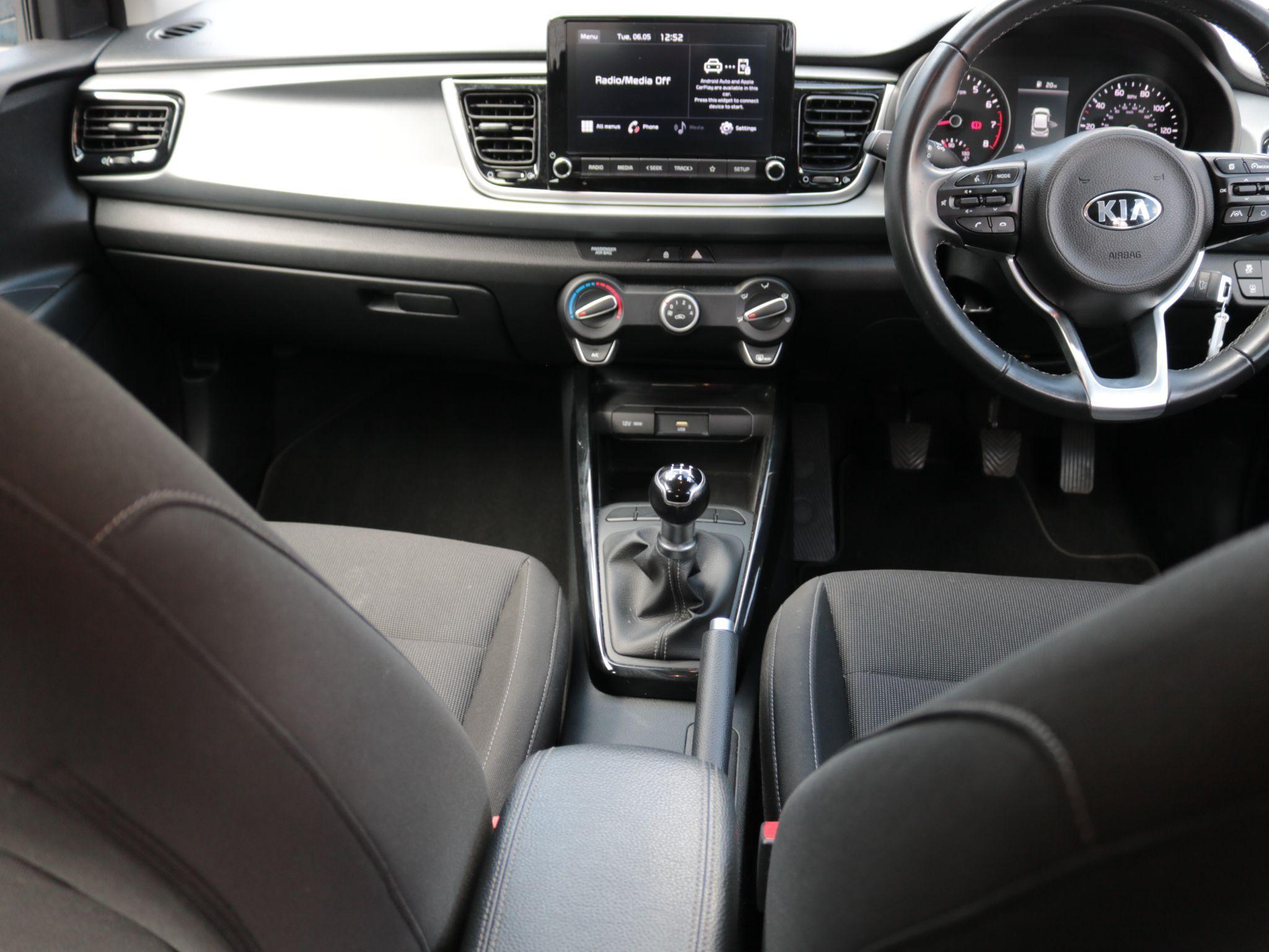 Kia Rio Image 12