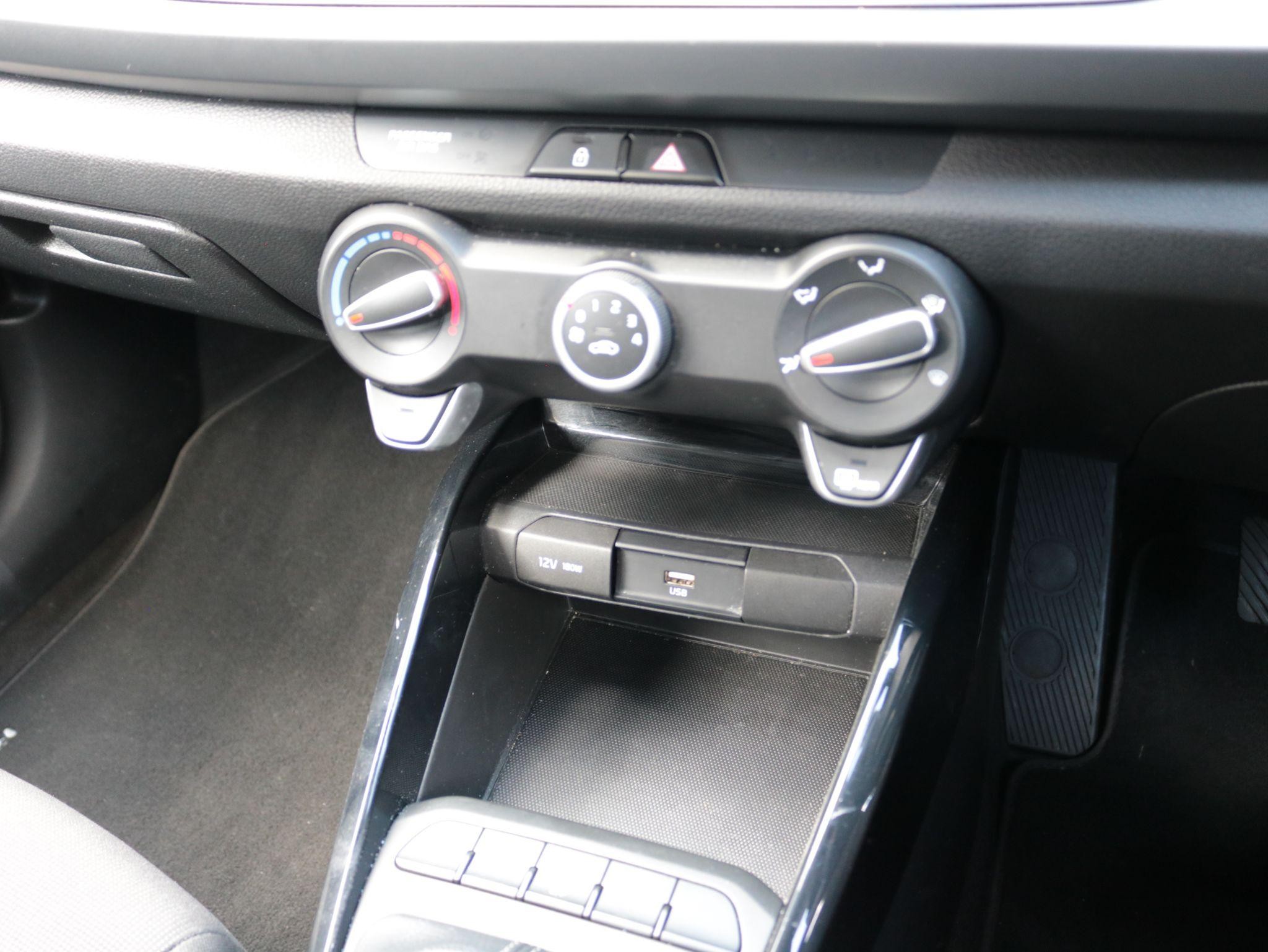 Kia Rio Image 18
