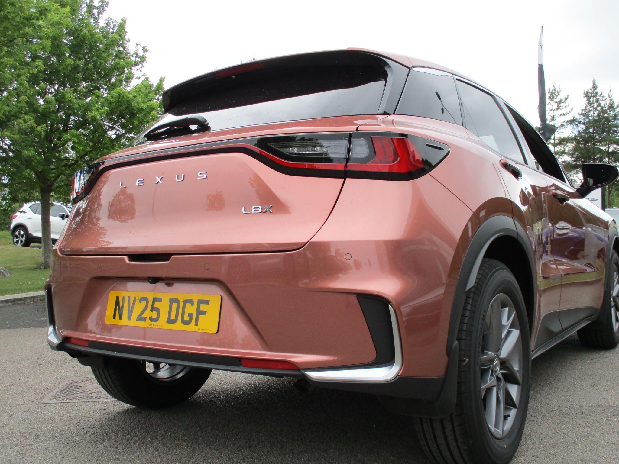 Lexus LBX Image 14