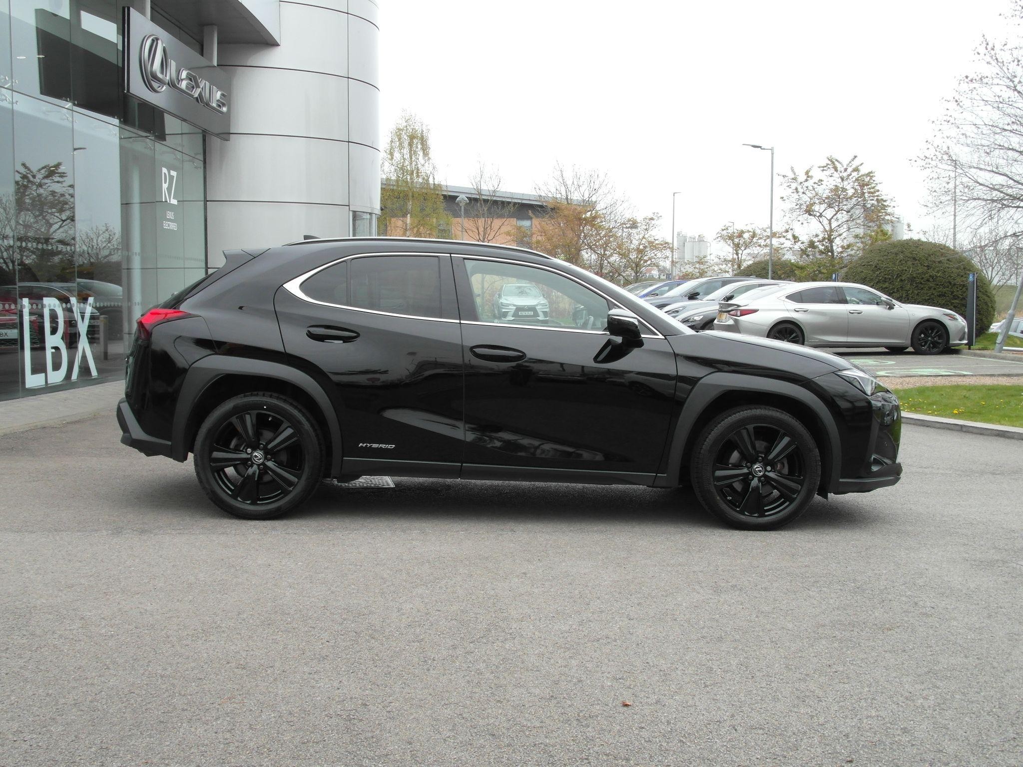 Lexus UX Self-Charging Hybrid Image 4