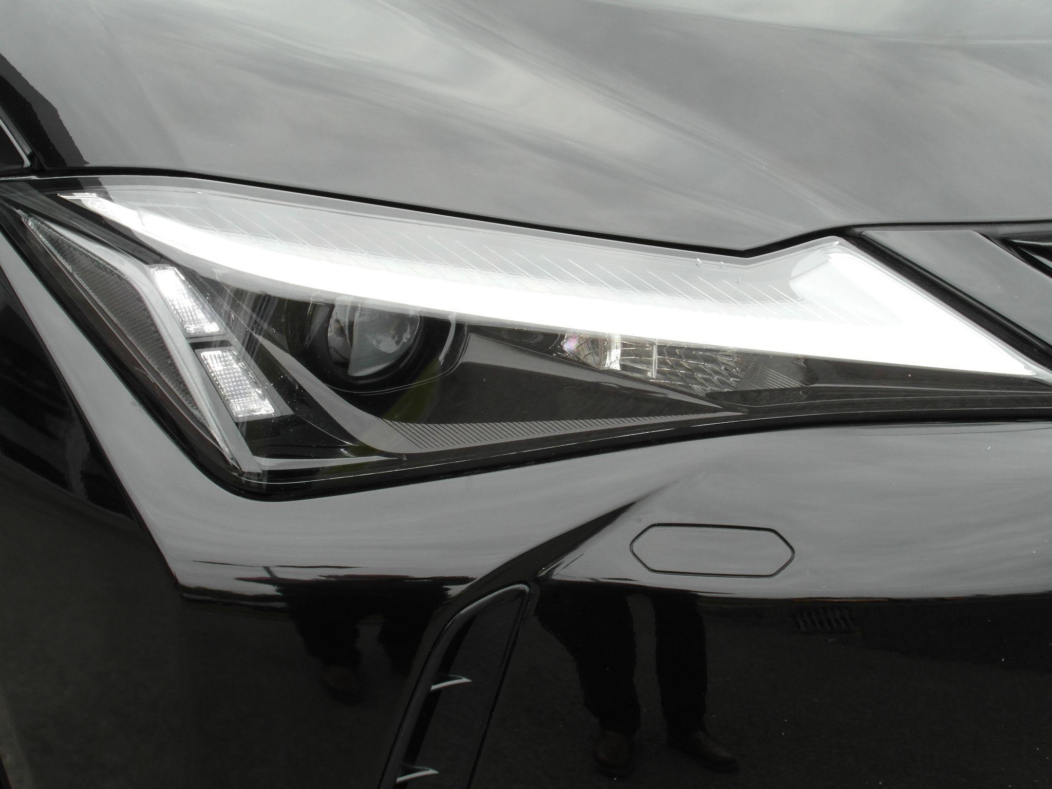 Lexus UX Self-Charging Hybrid Image 6