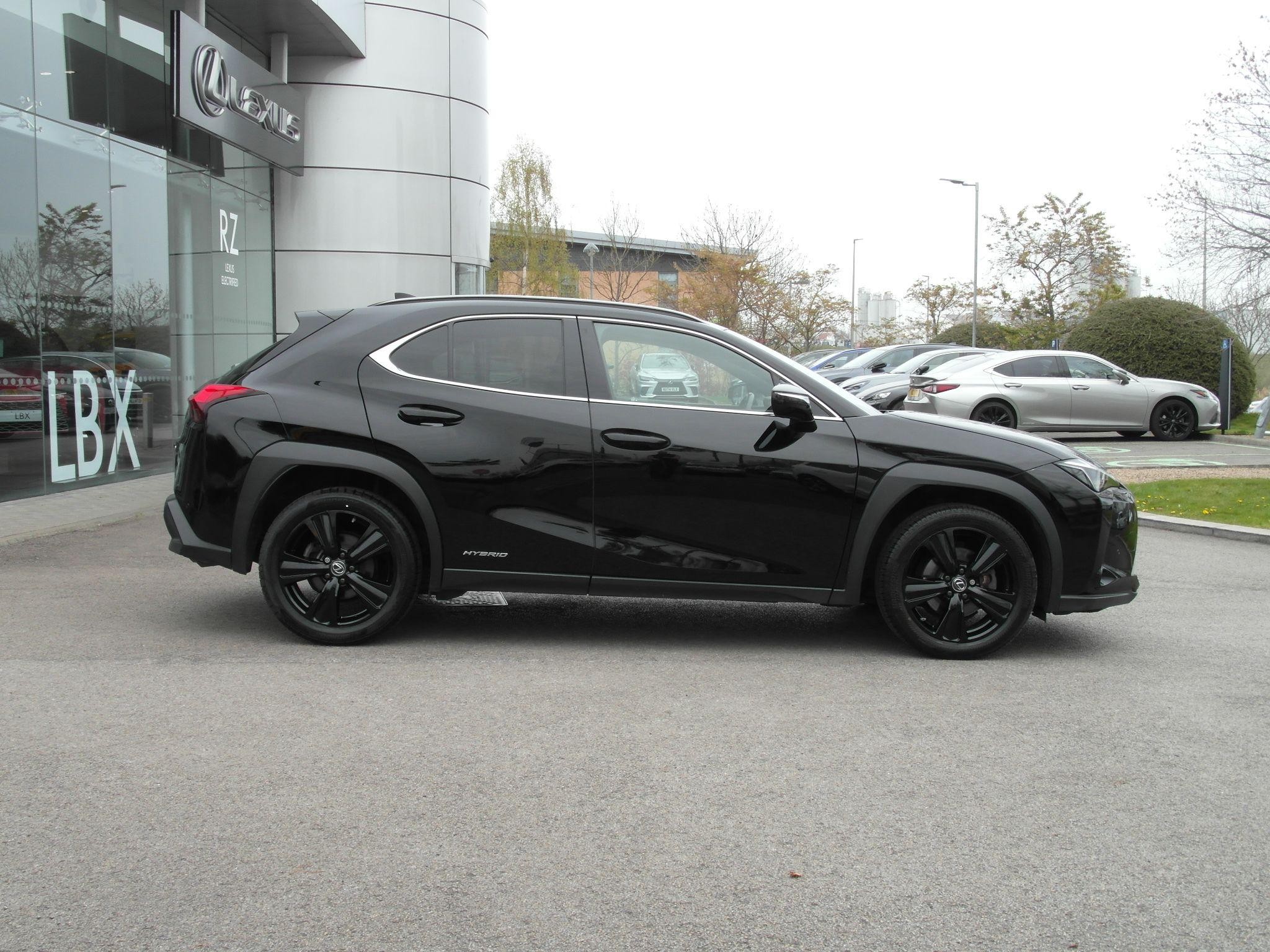 Lexus UX Self-Charging Hybrid Image 21