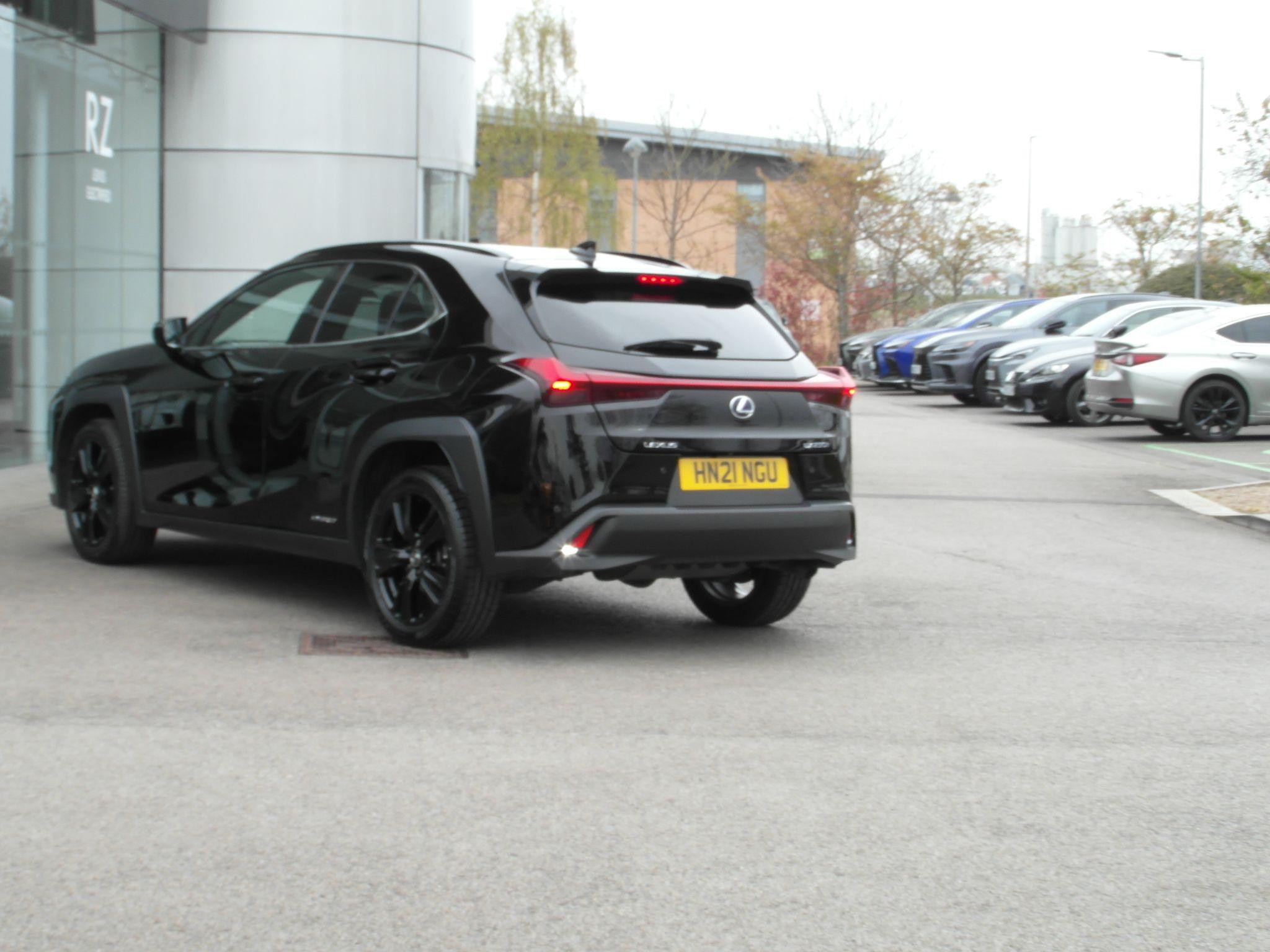 Lexus UX Self-Charging Hybrid Image 28