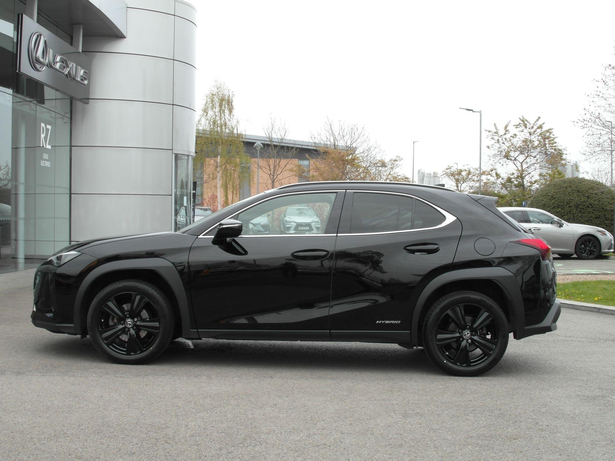 Lexus UX Self-Charging Hybrid Image 30