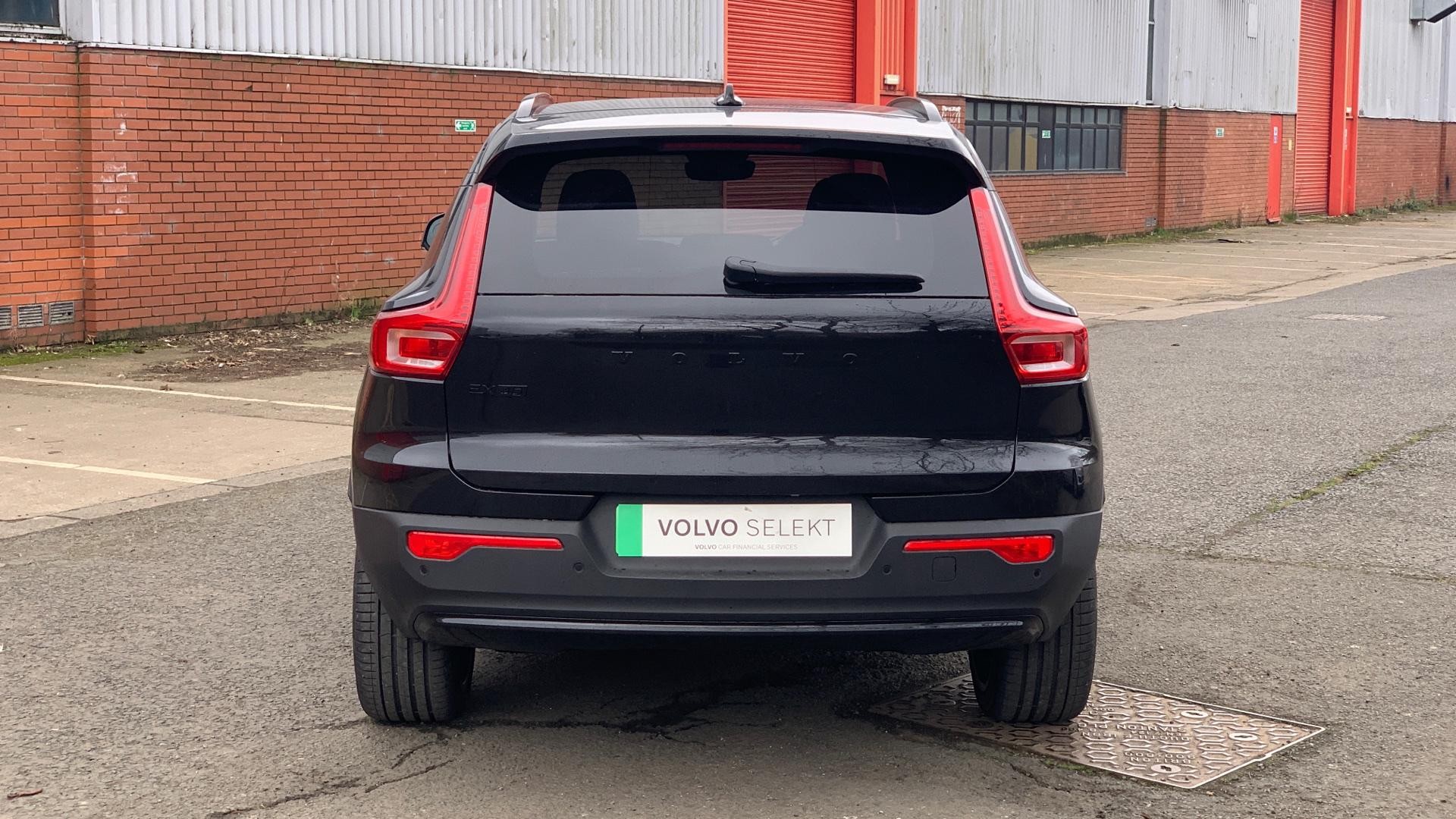 Volvo EX40 Image 13