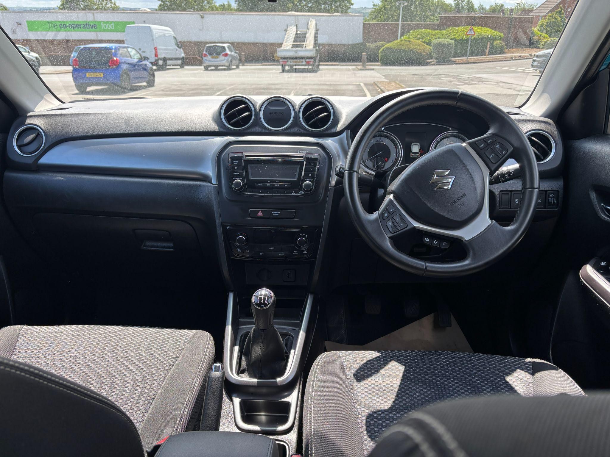 Suzuki Vitara Image 14