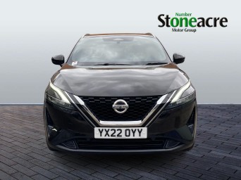 Nissan Qashqai 1.3 DiG-T MH Tekna 5dr YX22OYY Image 2