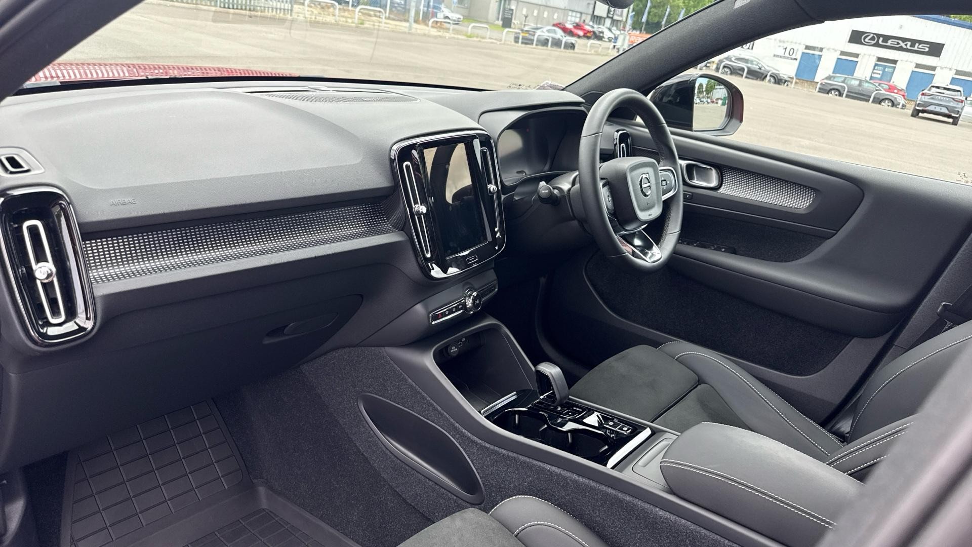 Volvo XC40 Image 22