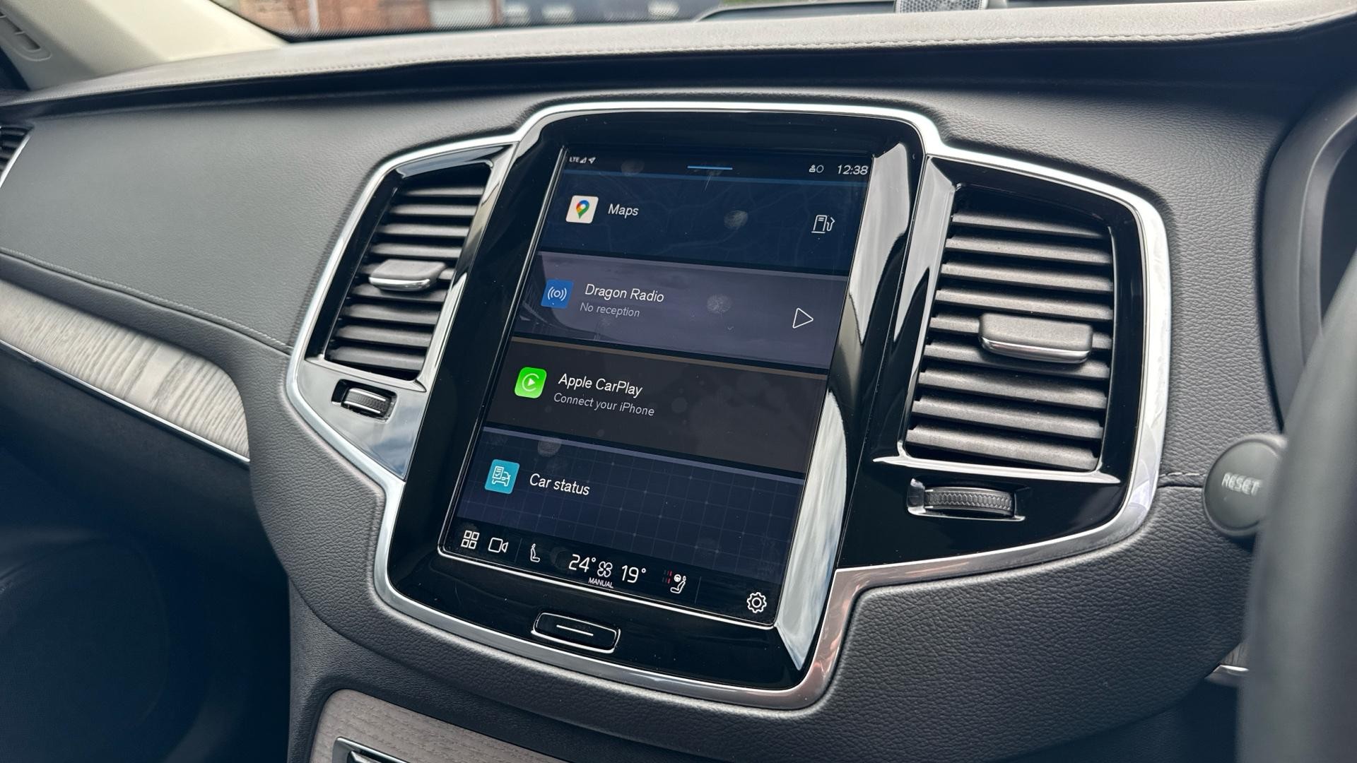 Volvo XC90 Image 21