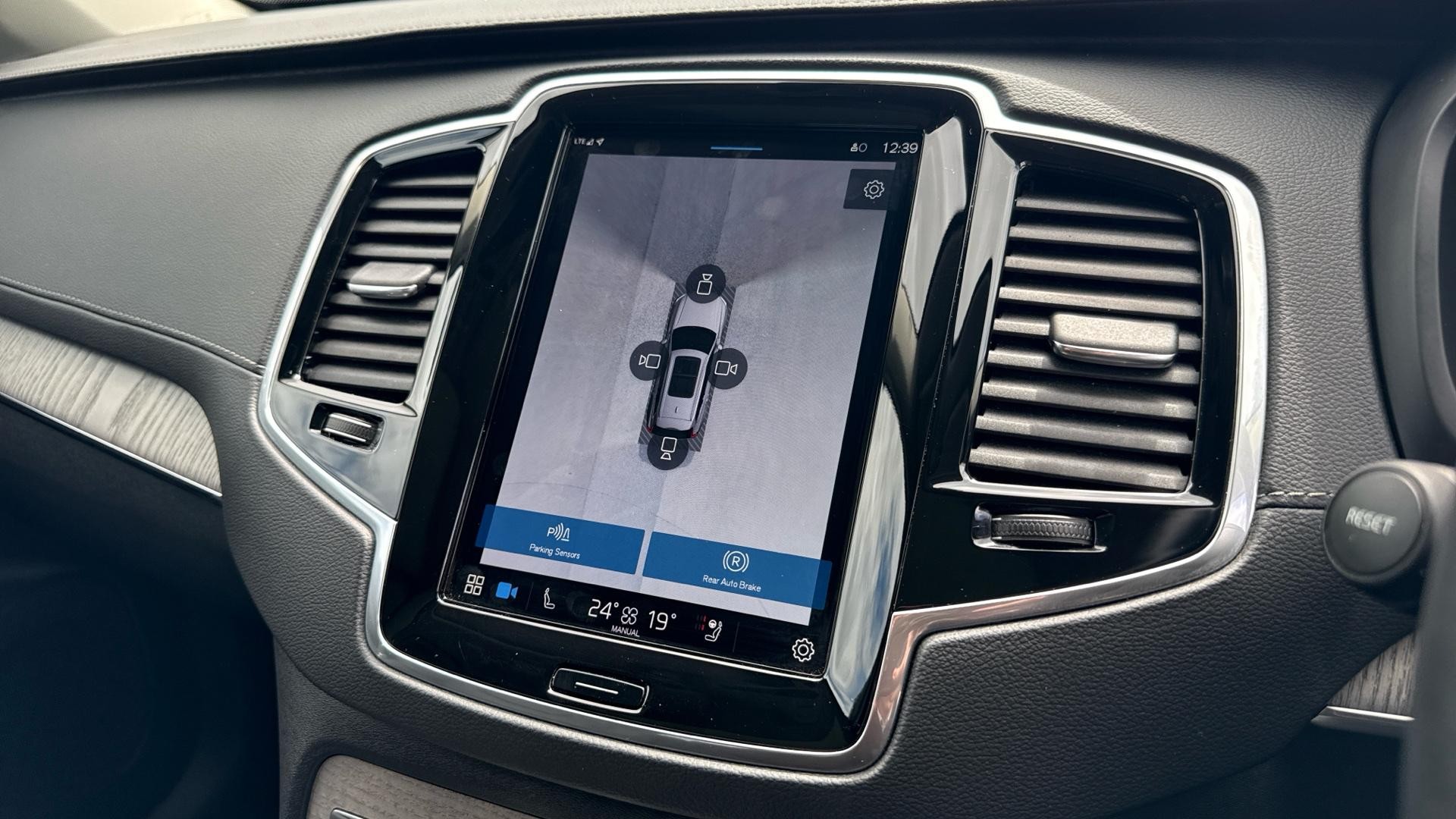 Volvo XC90 Image 26