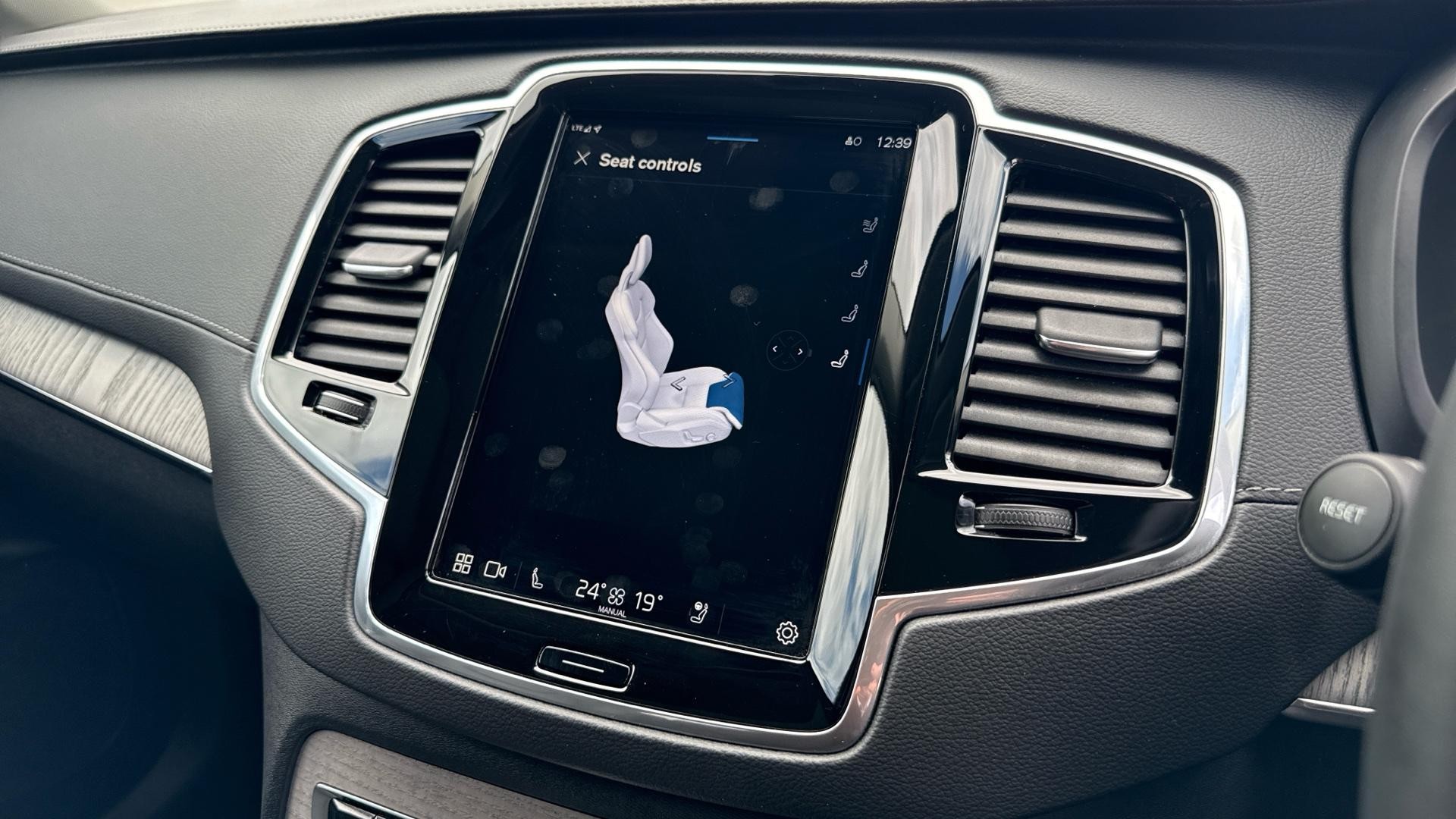 Volvo XC90 Image 33