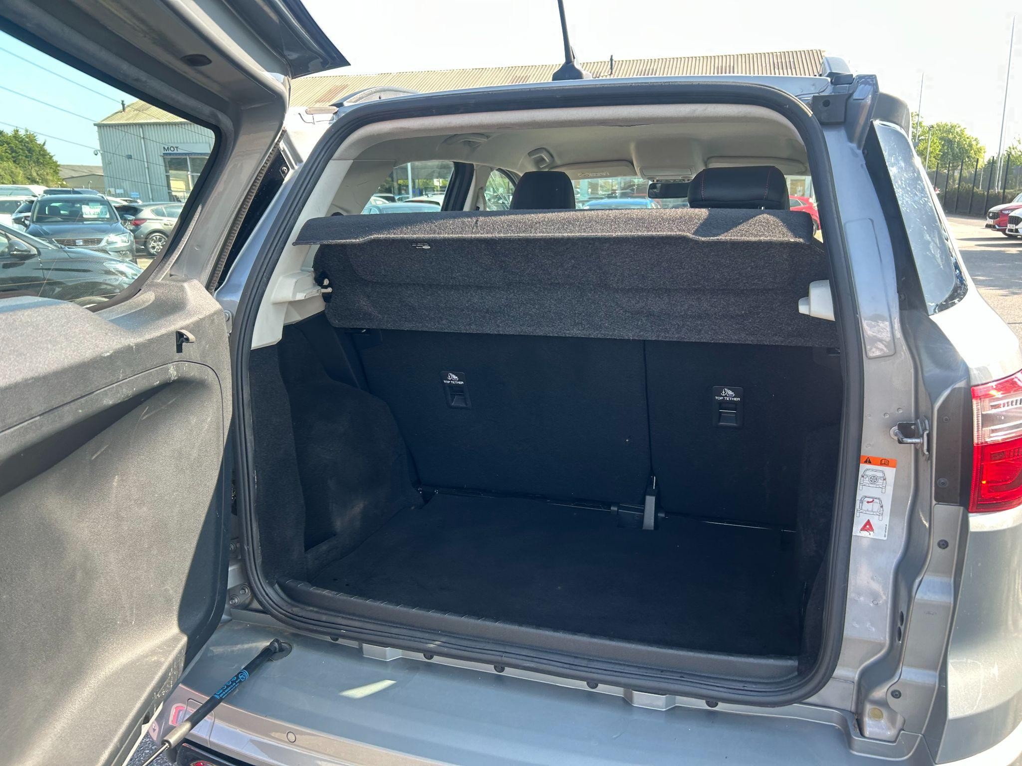 Ford EcoSport Image 8