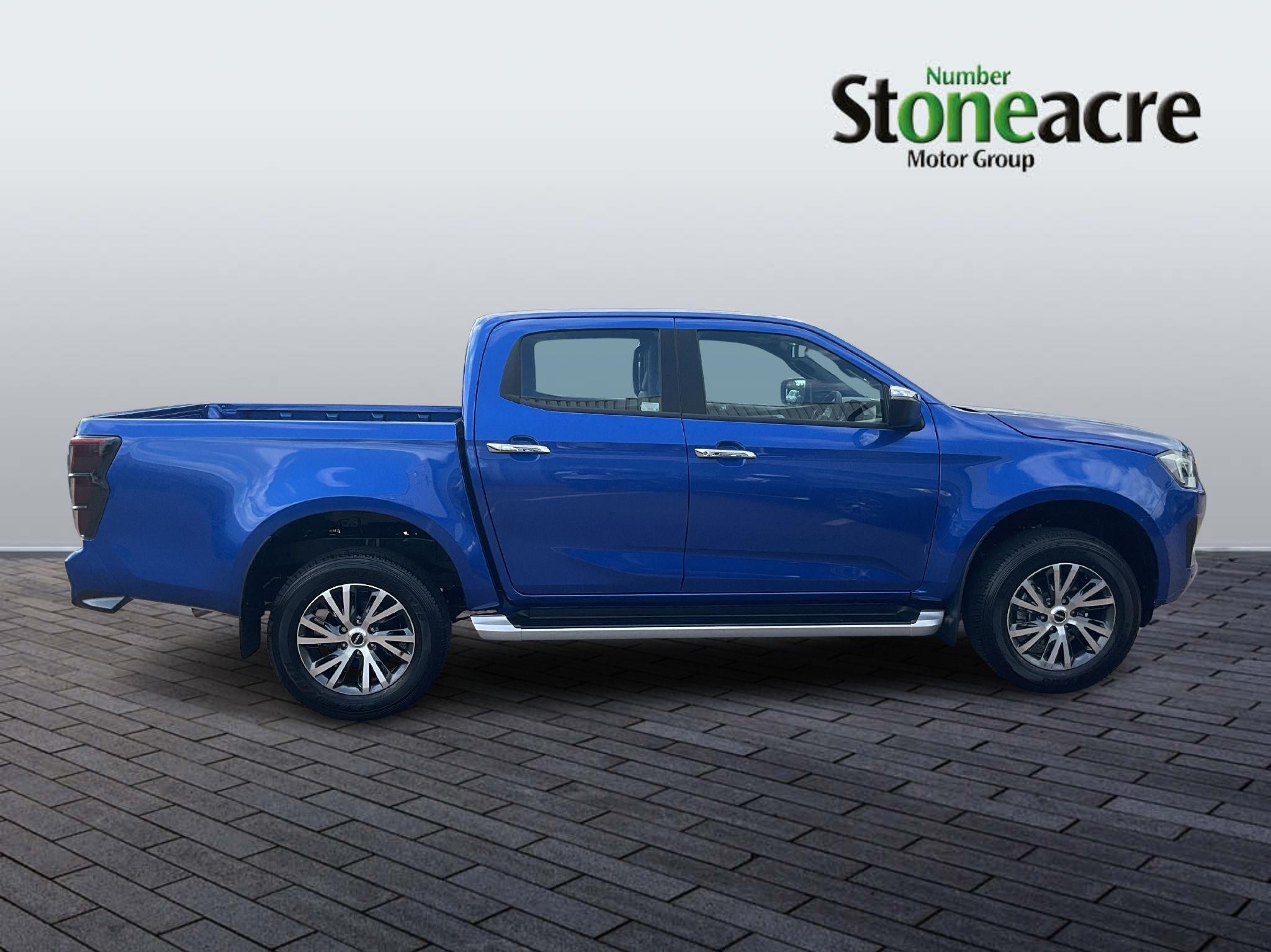 Isuzu D-Max DL40 Image 2