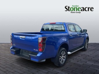 Isuzu D-Max DL40 1.9 TD DL40 Auto 4WD Euro 6 (s/s) 4dr null Image 3
