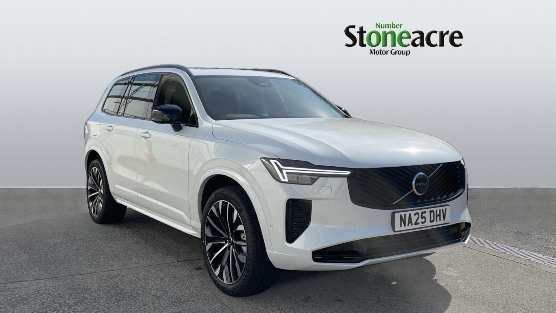 Volvo XC90 Image 1